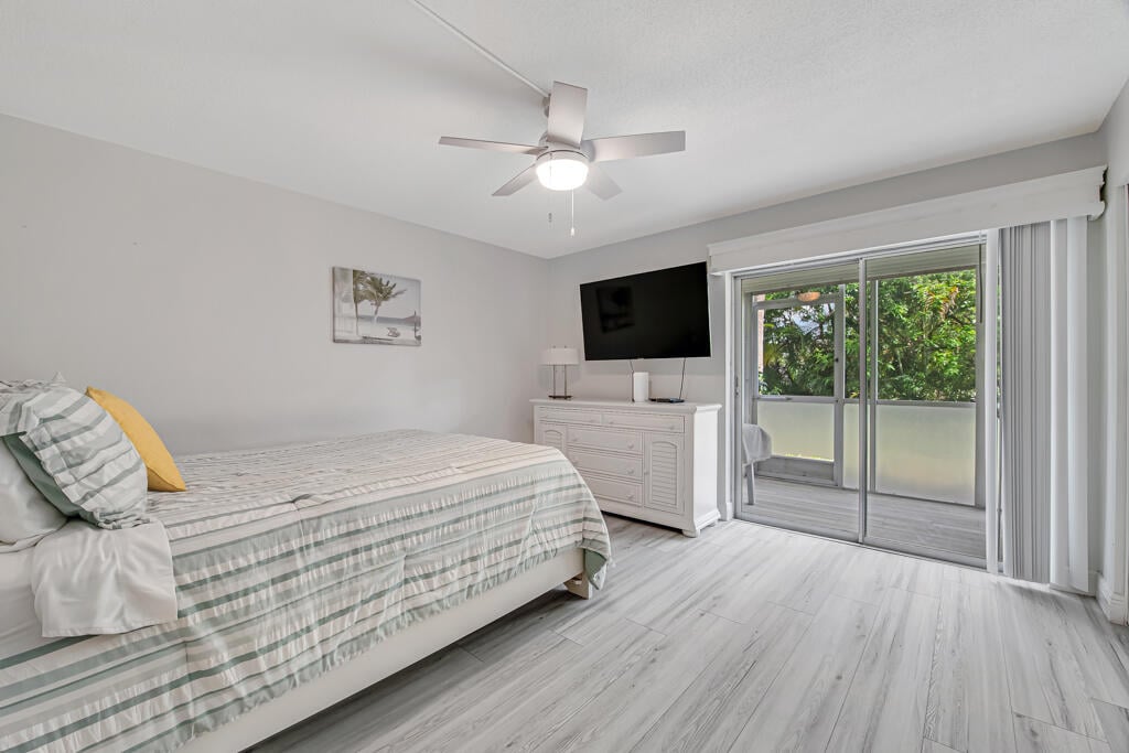 Unit 102 photo 17