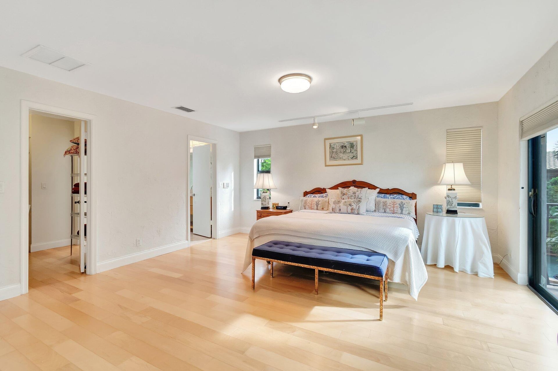 Residence photo 48