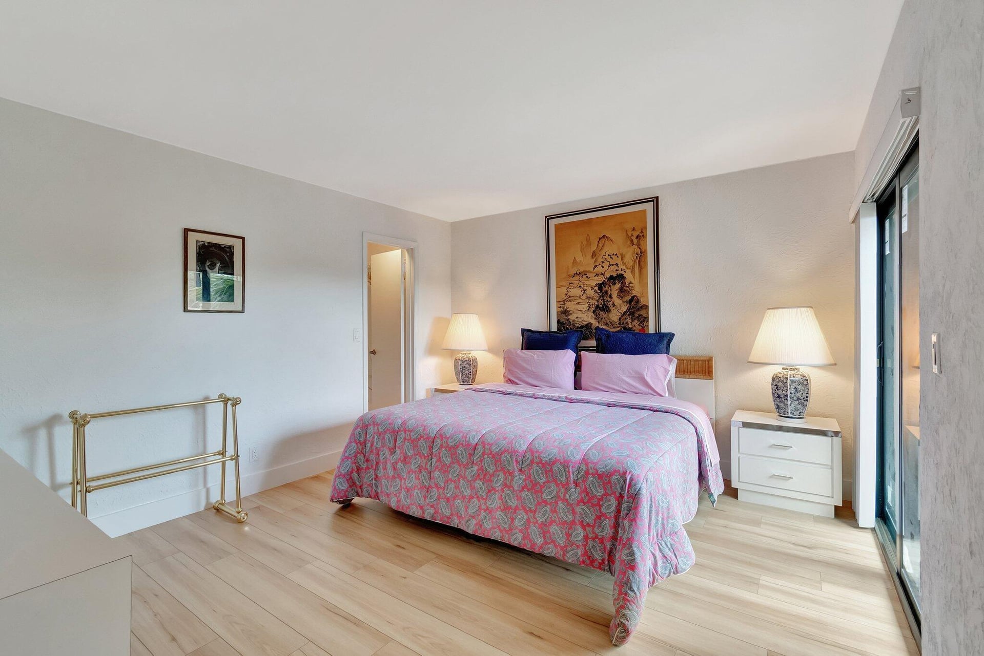 Residence photo 57