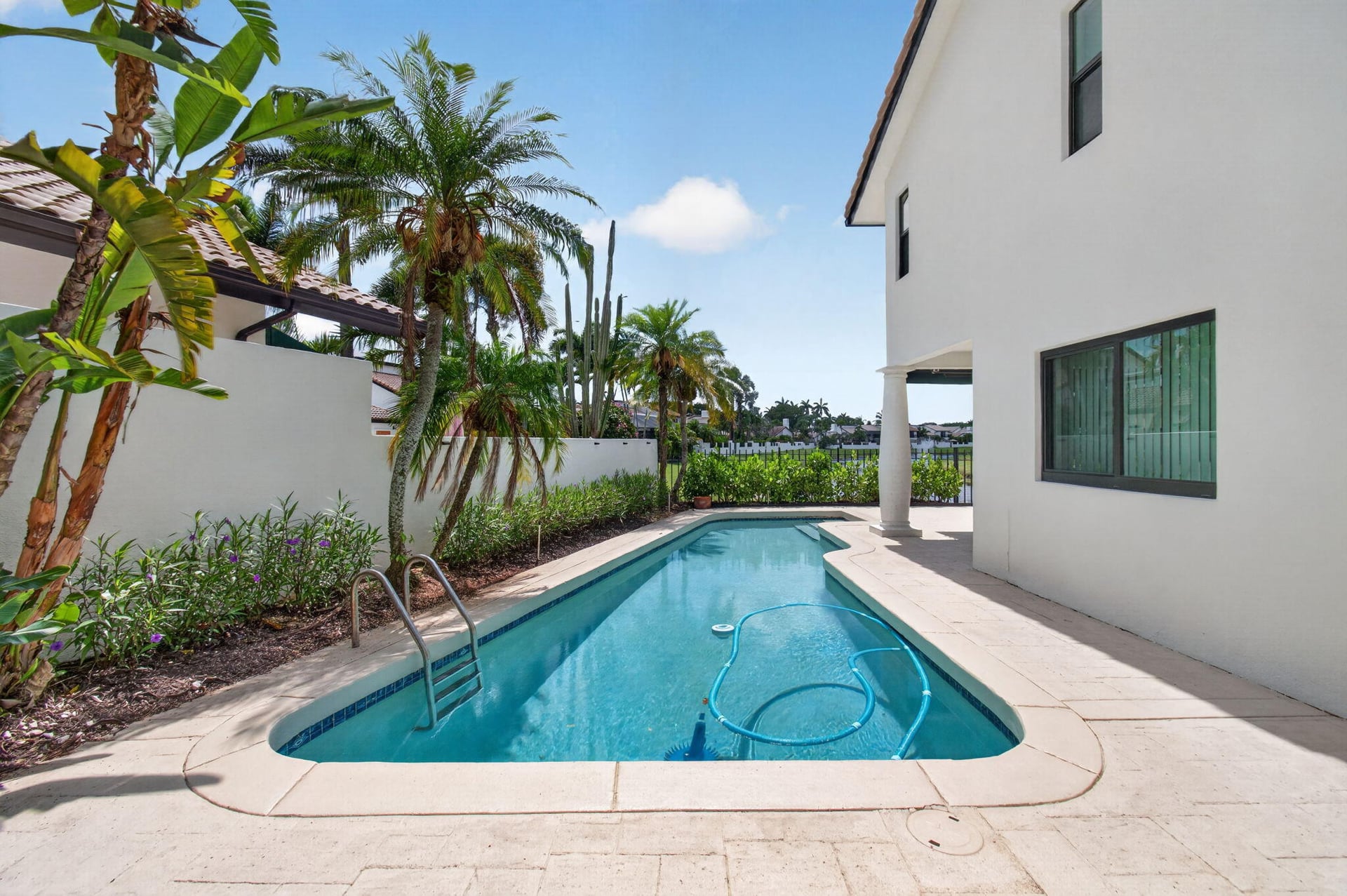 Residence photo 72