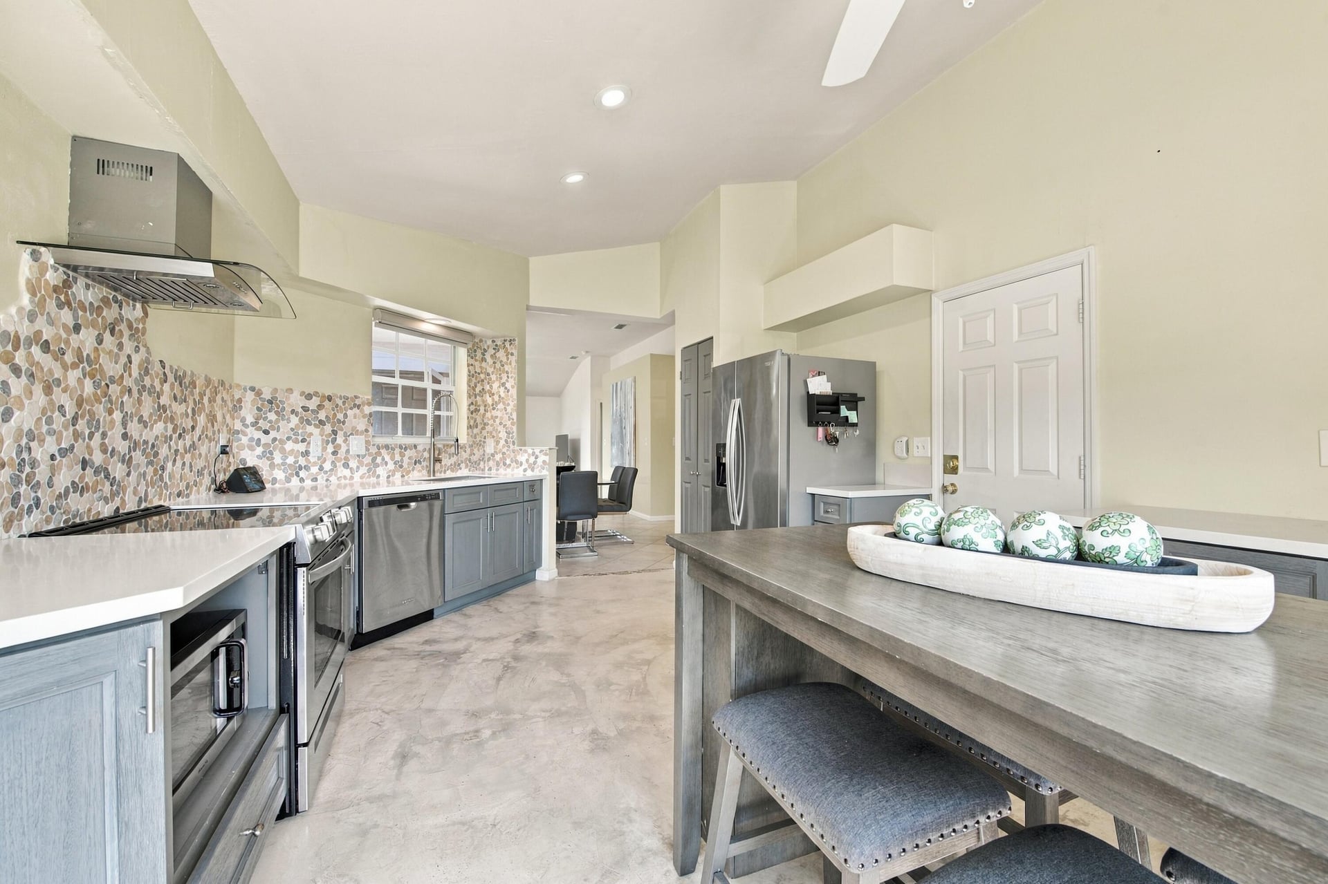 Residence photo 3