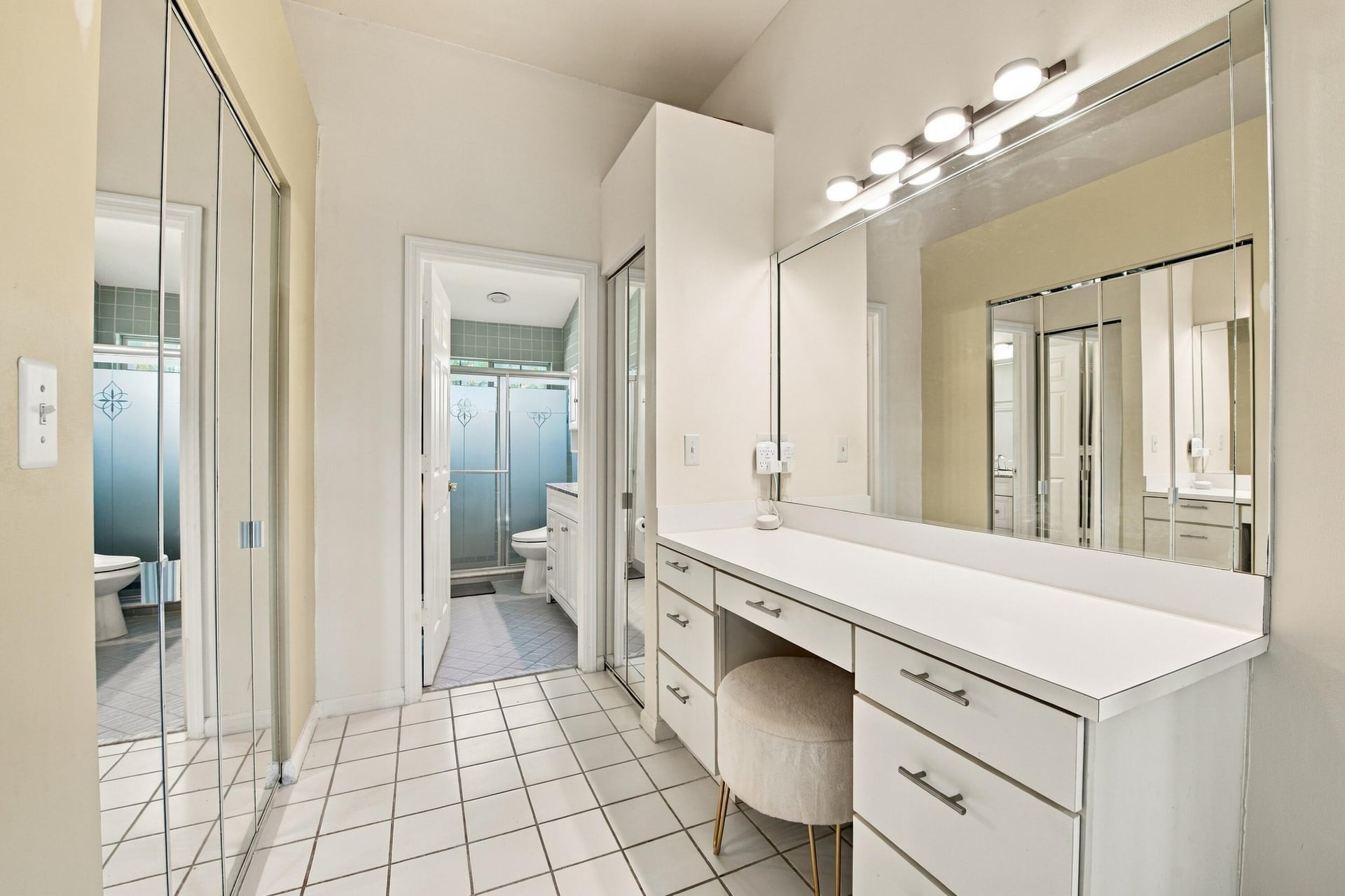 Residence photo 18