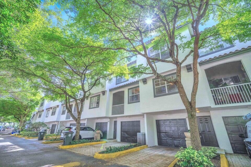 Residence photo 5