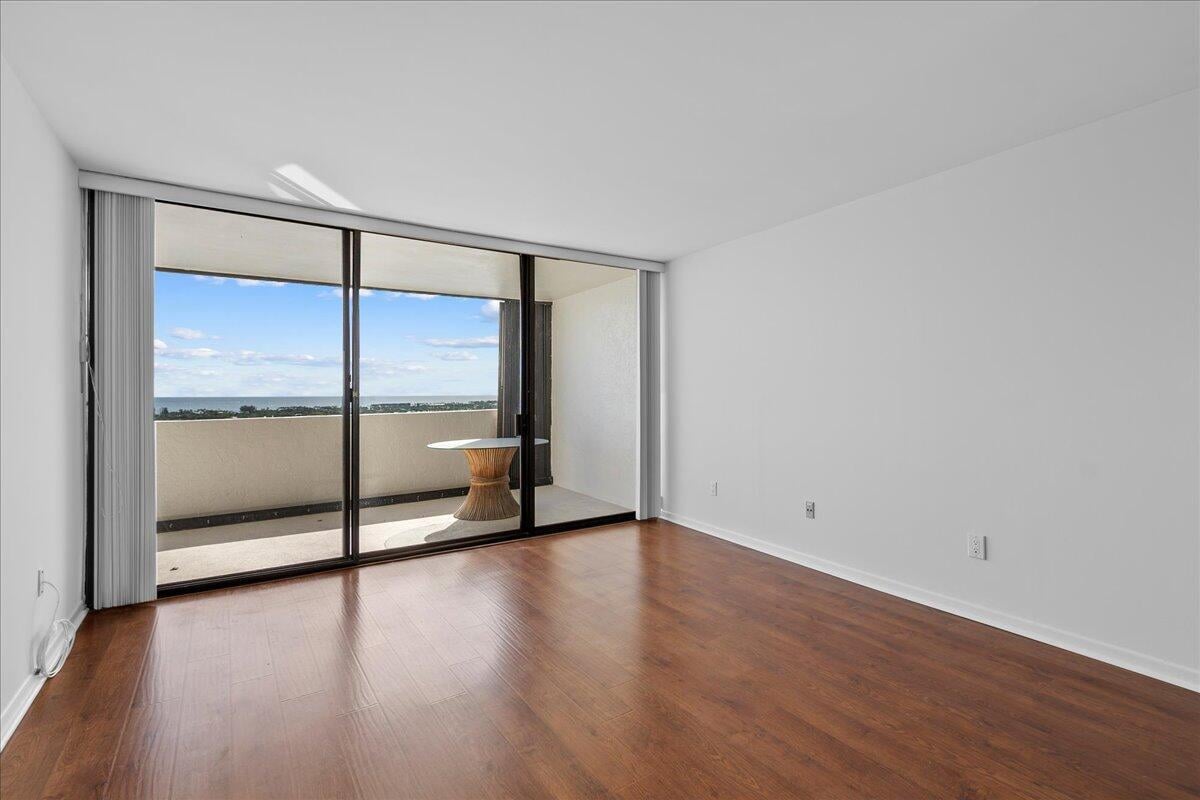 Unit 2402 photo 25