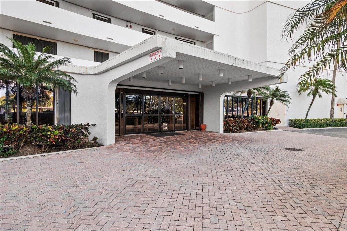 Unit 2402 photo 37