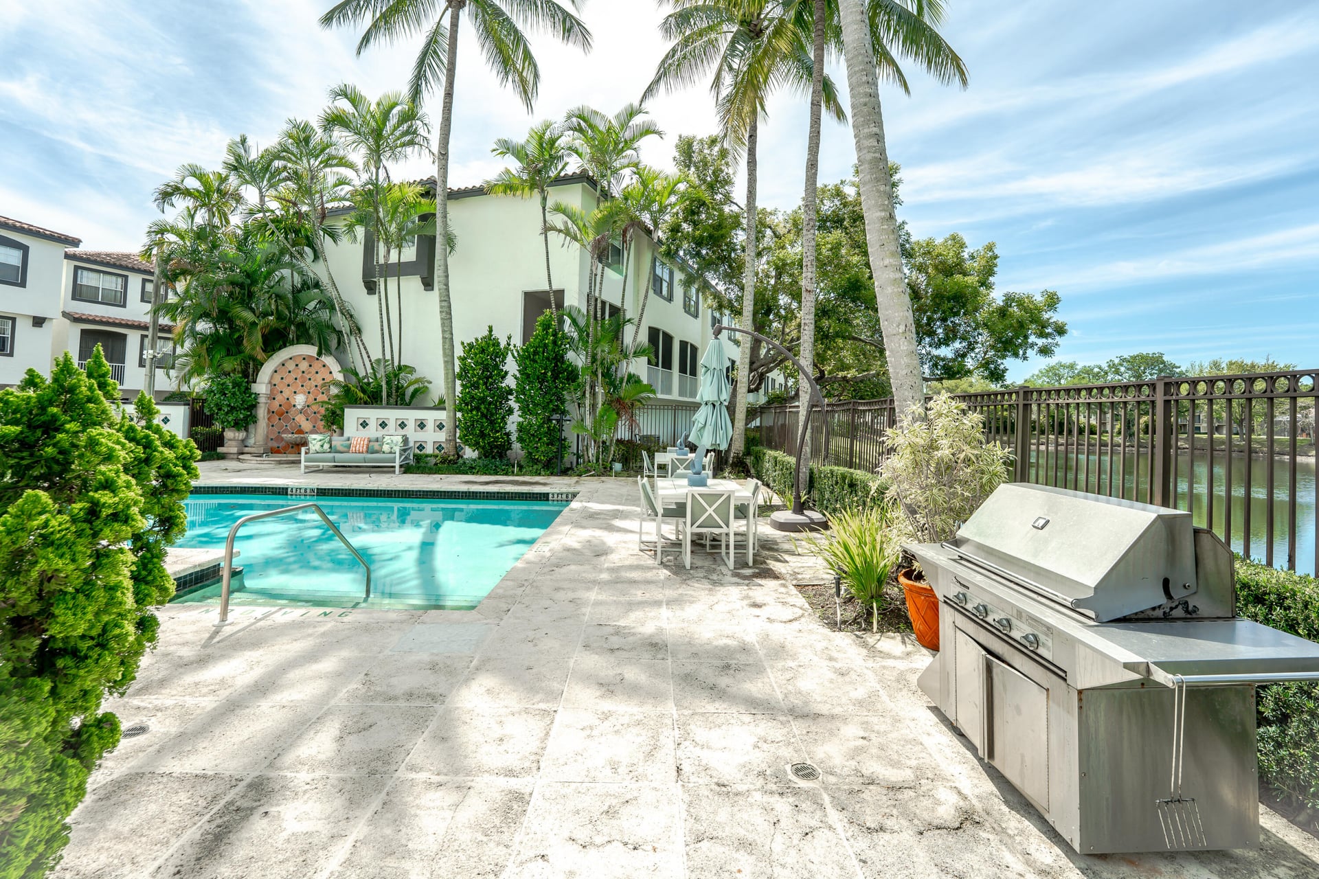 Residence photo 4