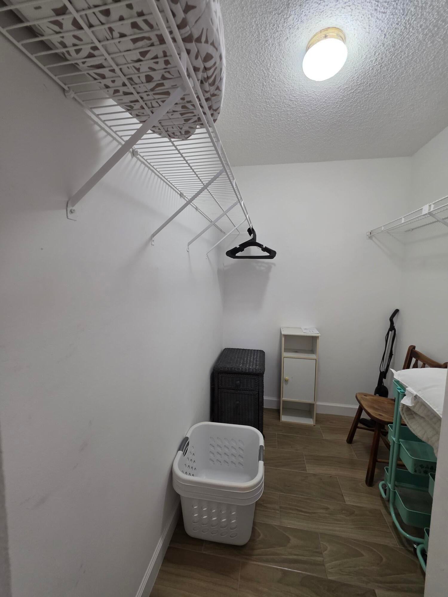  Unit 14A photo 10