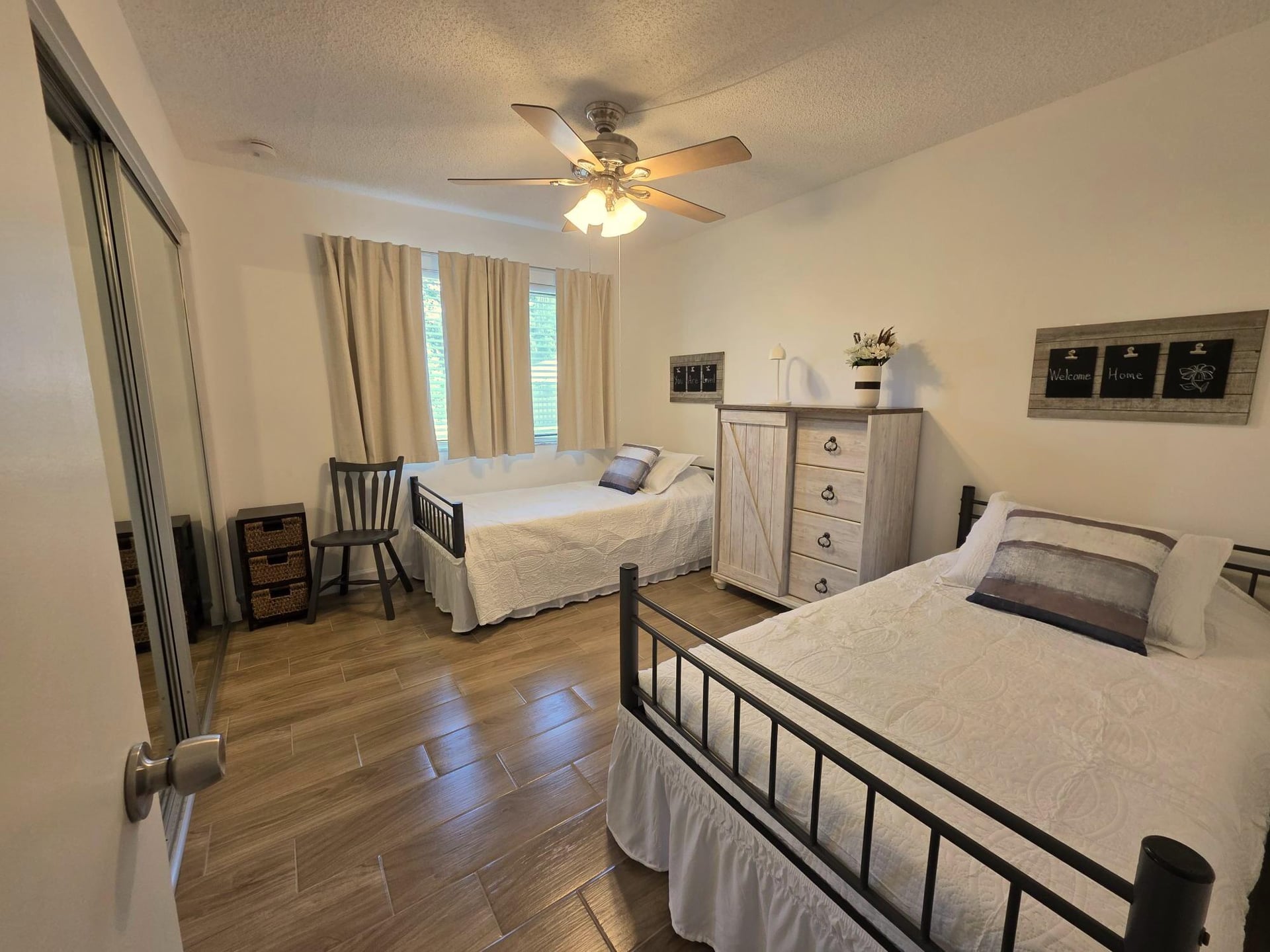  Unit 14A photo 13