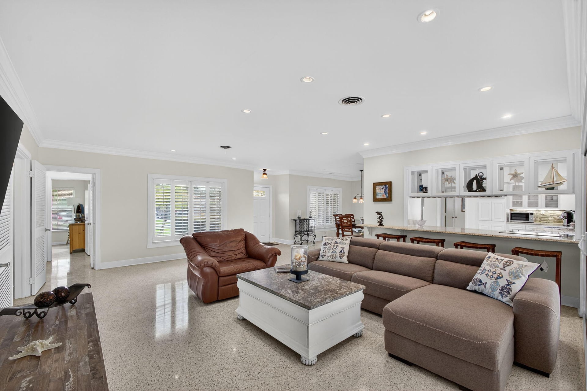 Palm Beach Isles Residence photo 9