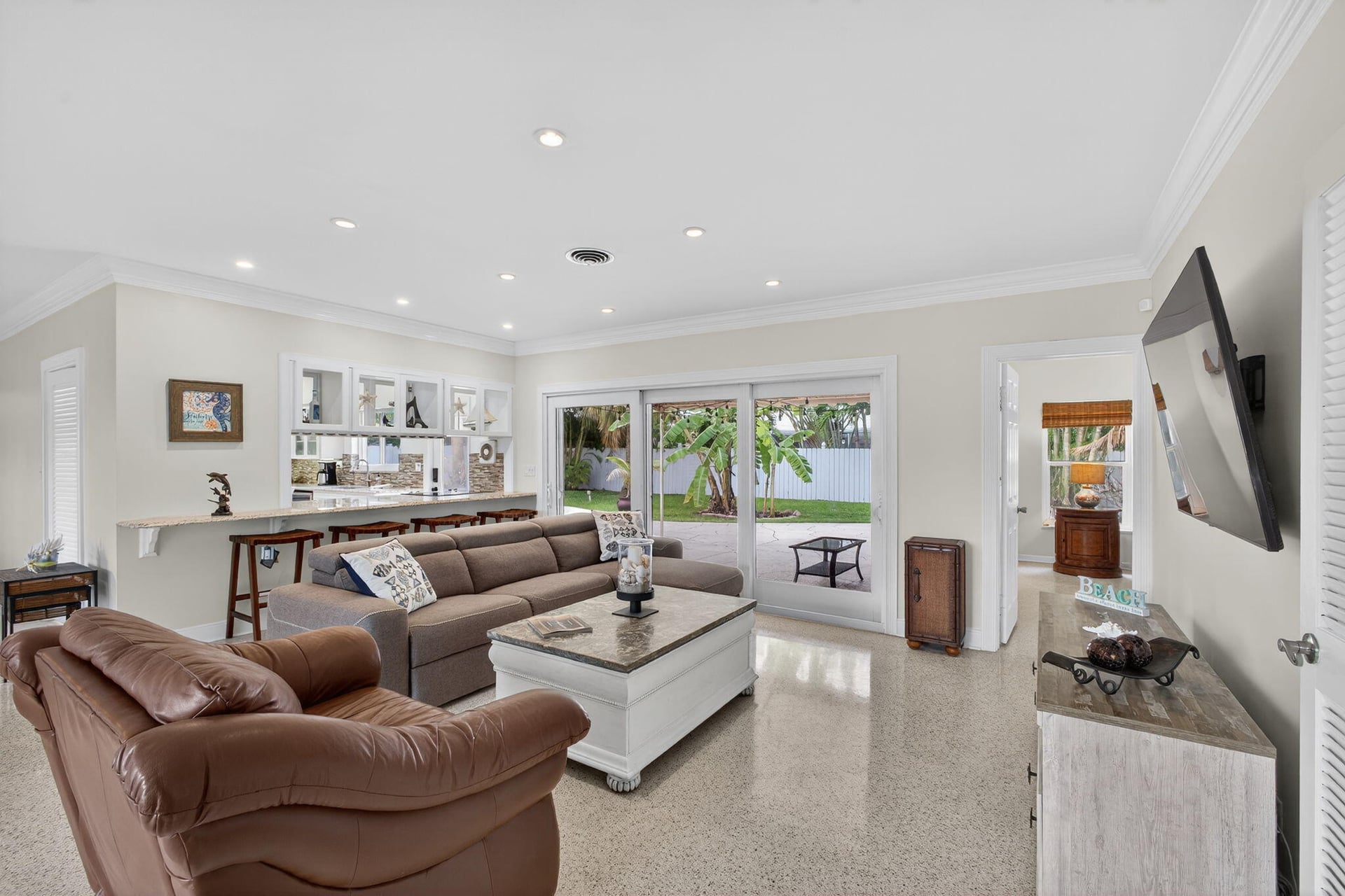 Palm Beach Isles Residence photo 12