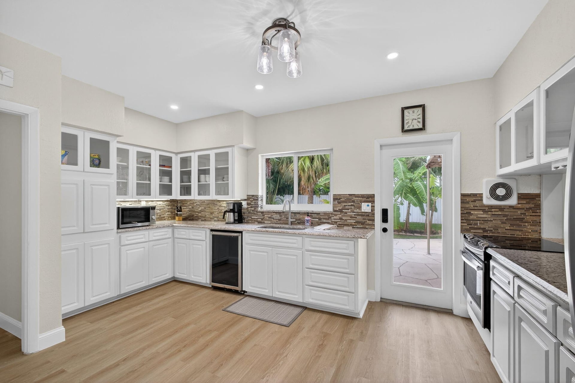 Palm Beach Isles Residence photo 17