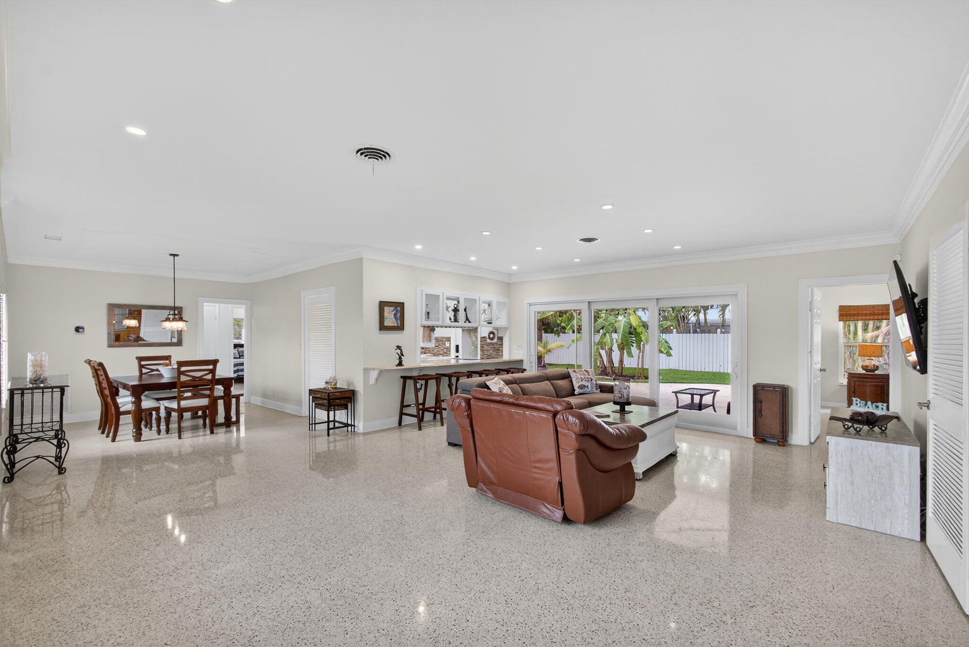 Palm Beach Isles Residence photo 27