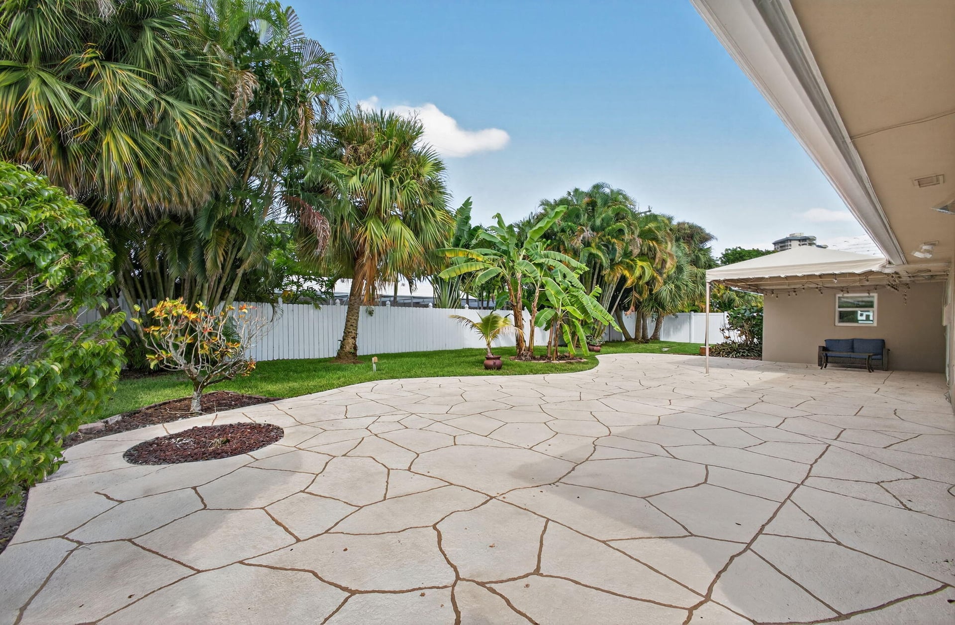 Palm Beach Isles Residence photo 54