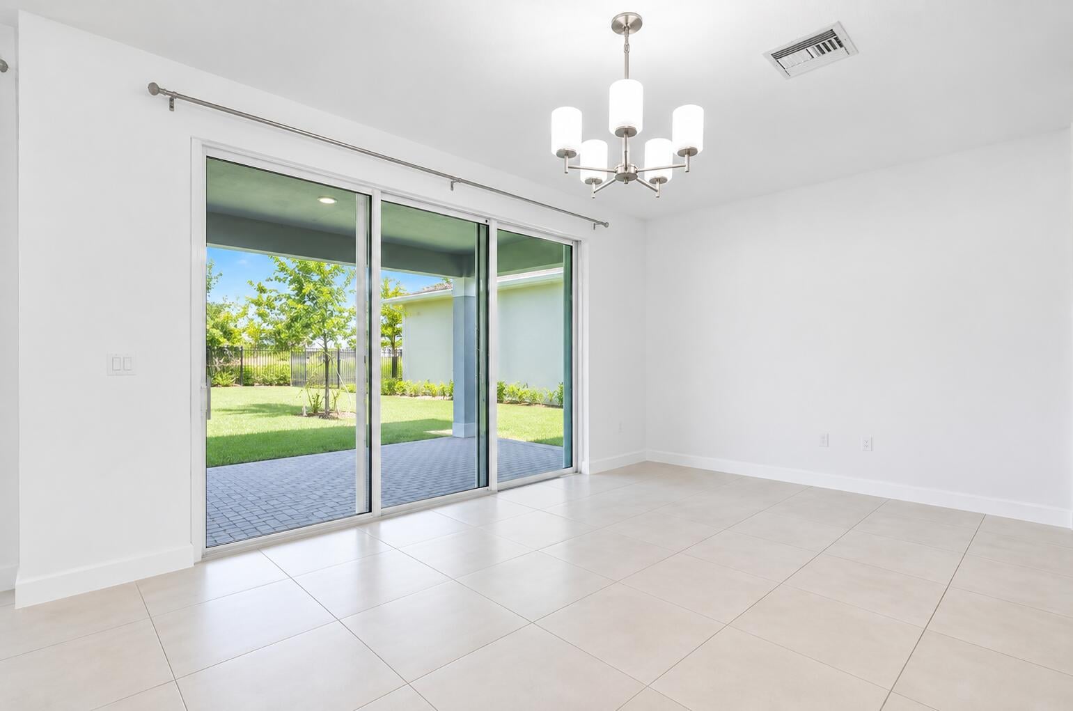 Residence photo 12