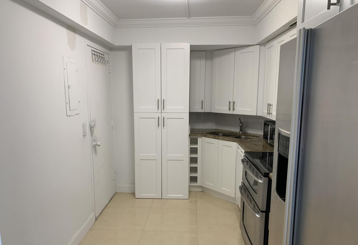 Presidential Place Unit 202 photo 3
