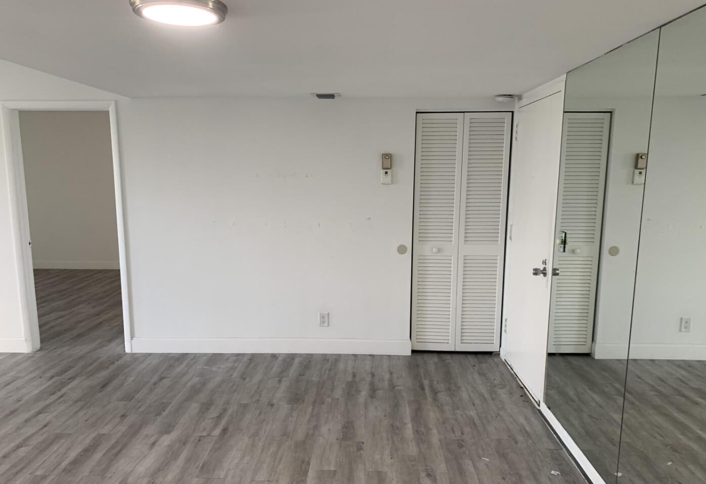 Presidential Place Unit 202 photo 6
