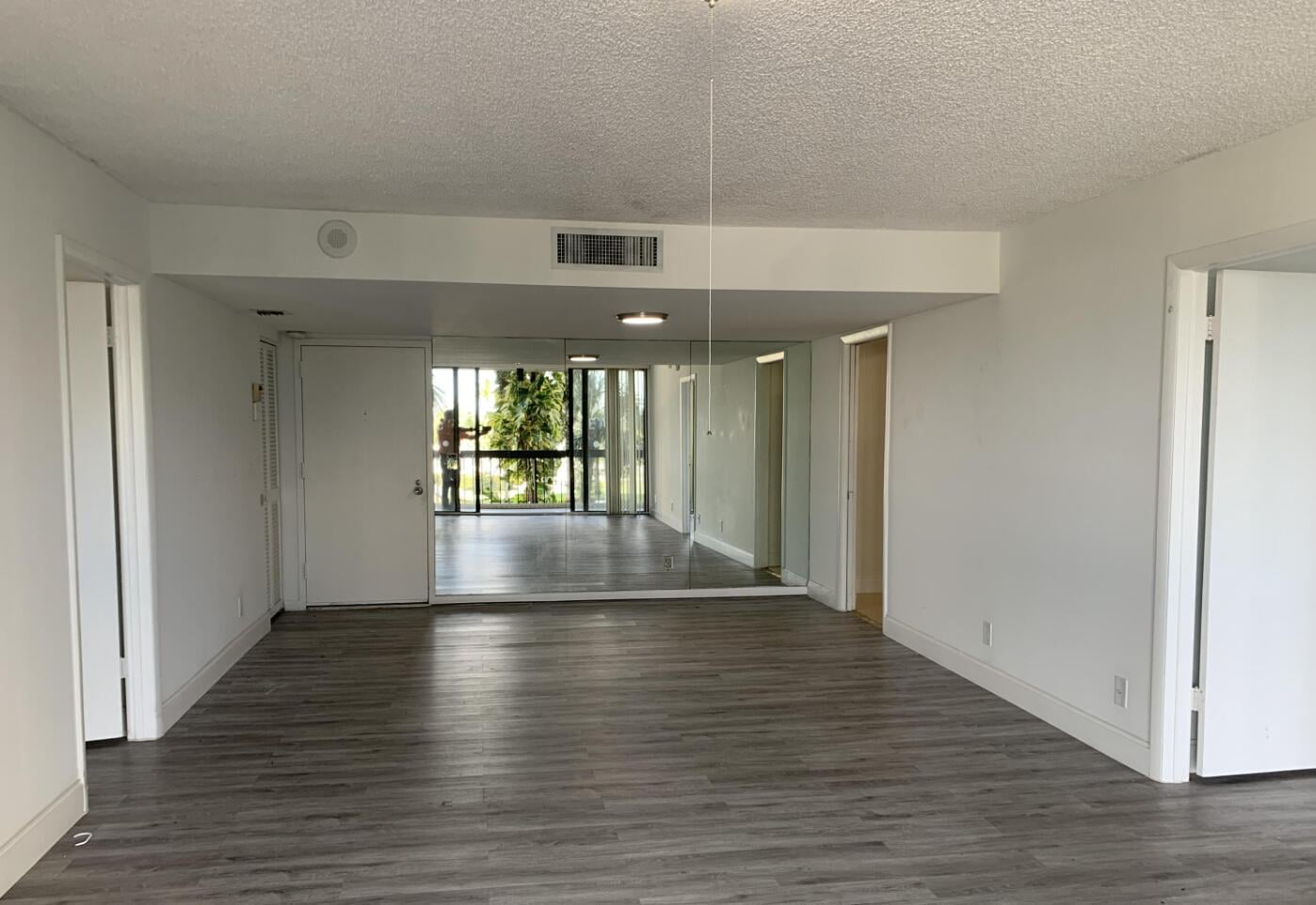 Presidential Place Unit 202 photo 7