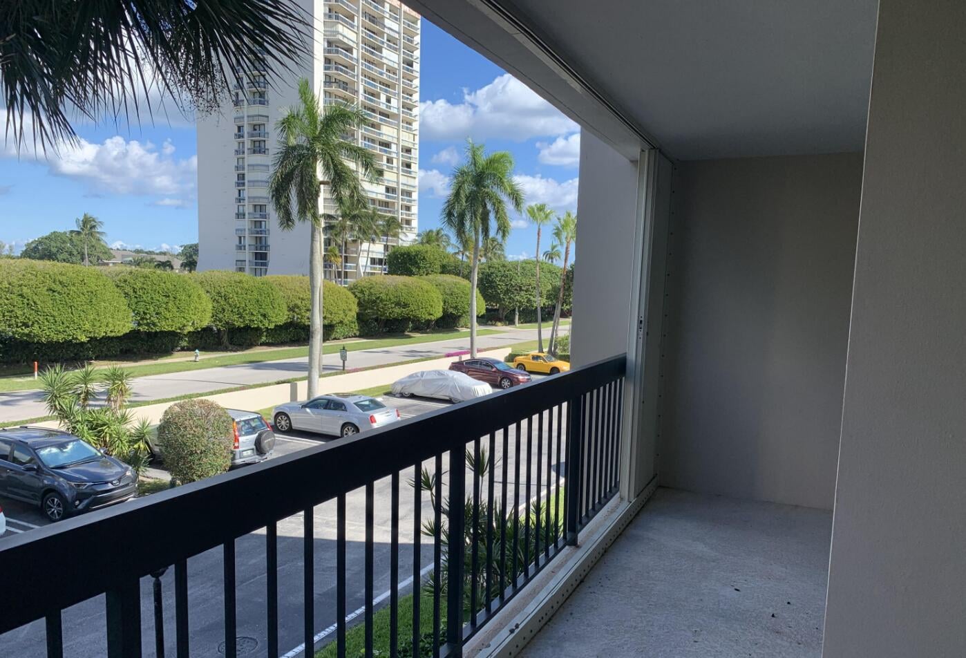 Presidential Place Unit 202 photo 9