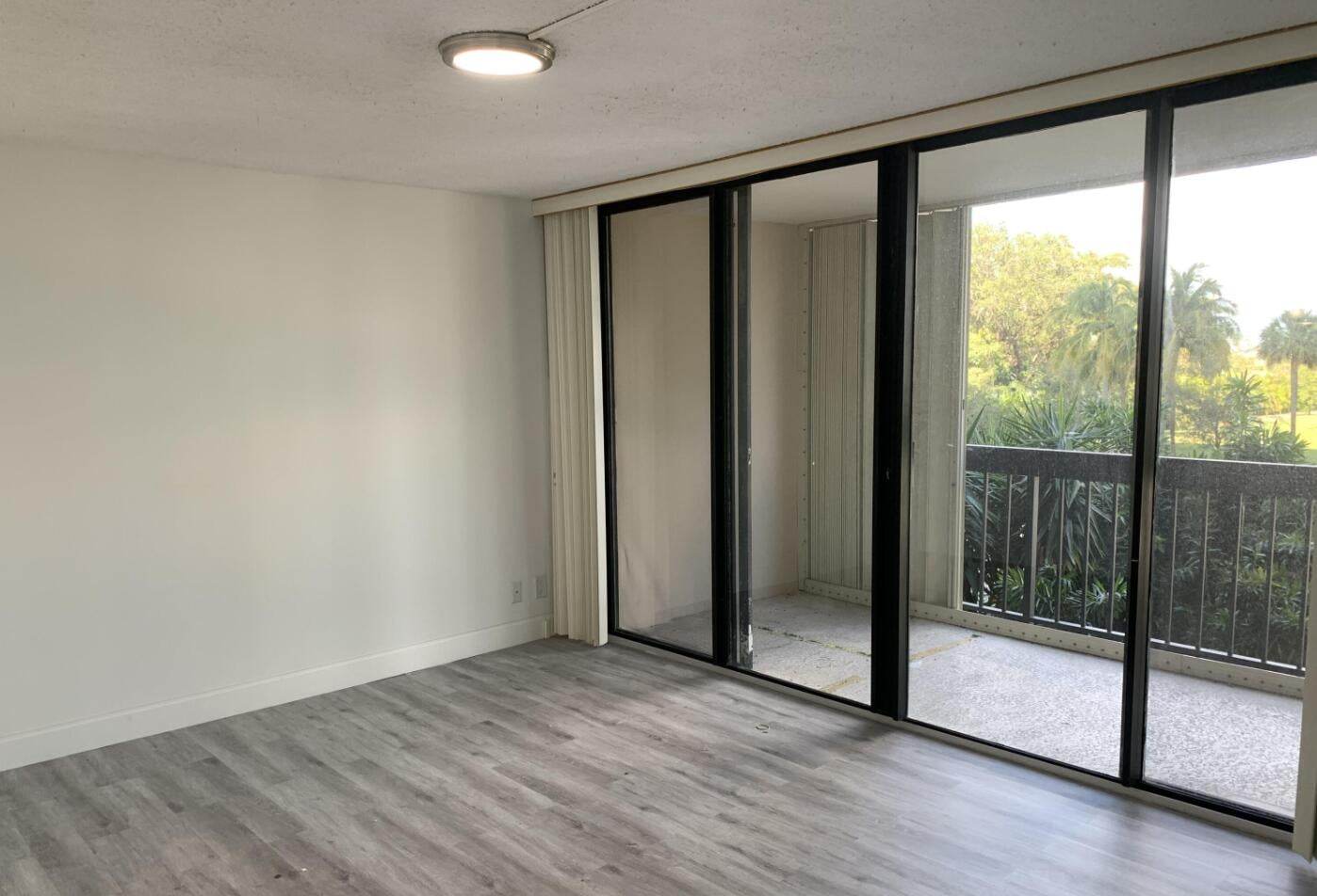 Presidential Place Unit 202 photo 11