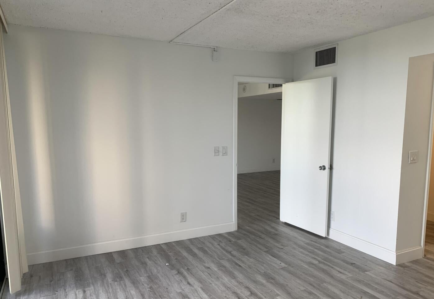Presidential Place Unit 202 photo 13