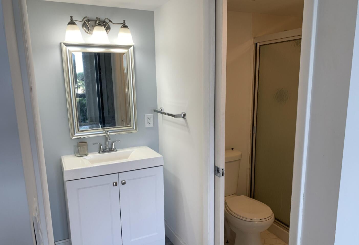 Presidential Place Unit 202 photo 14