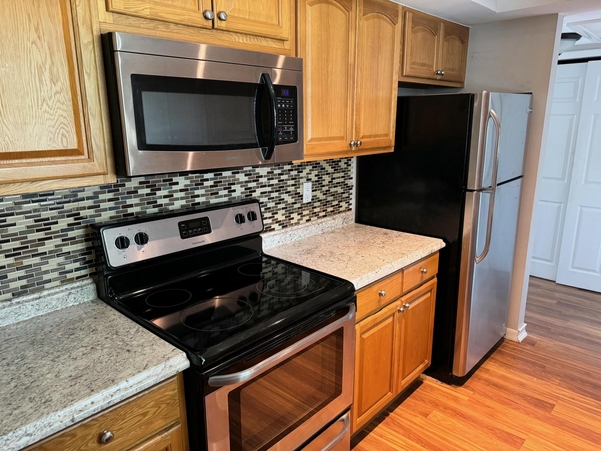  Unit 208 photo 4