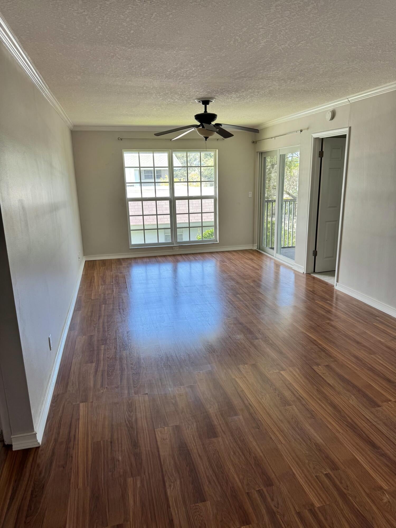  Unit 208 photo 6