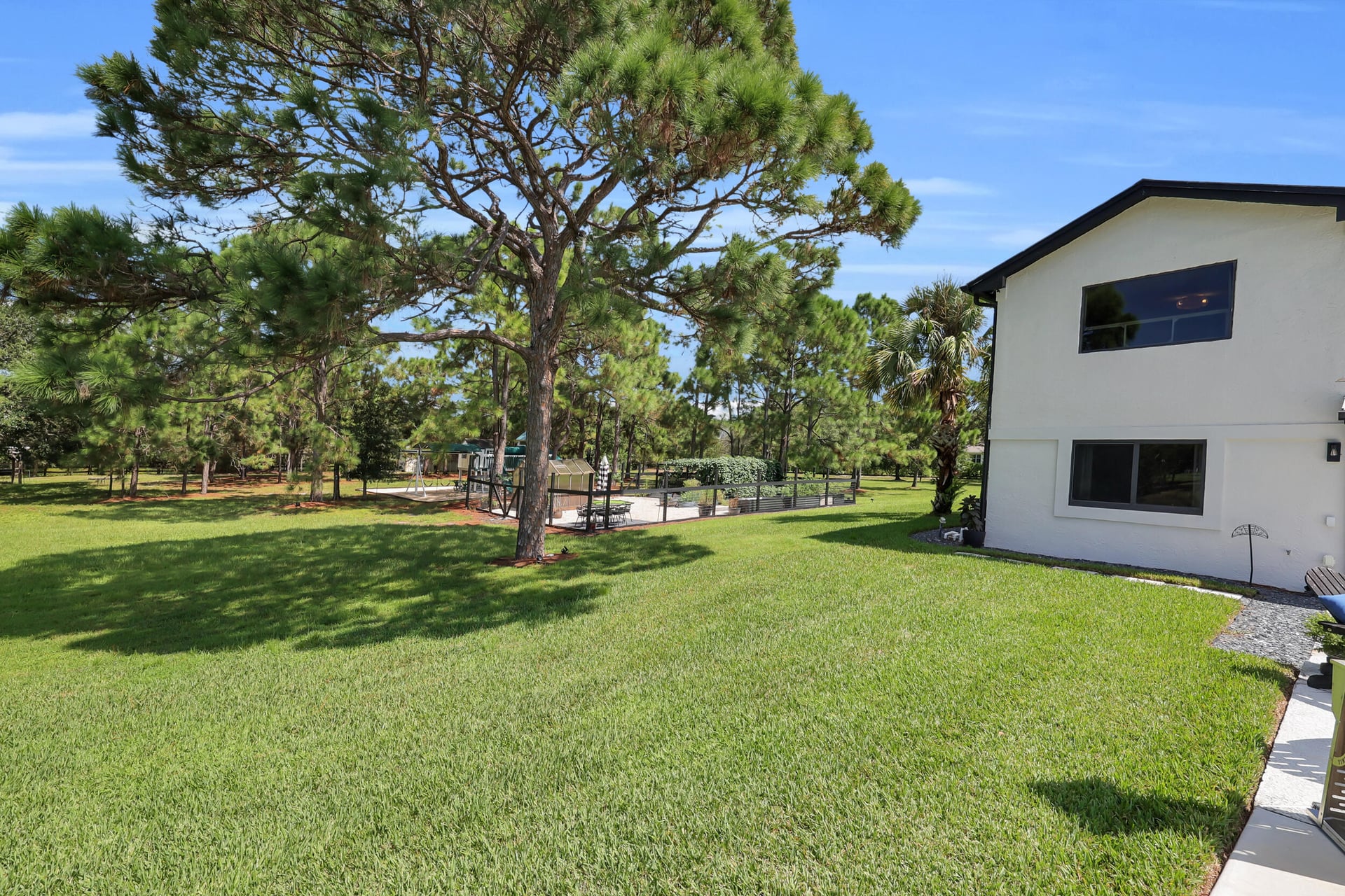  Residence photo 85