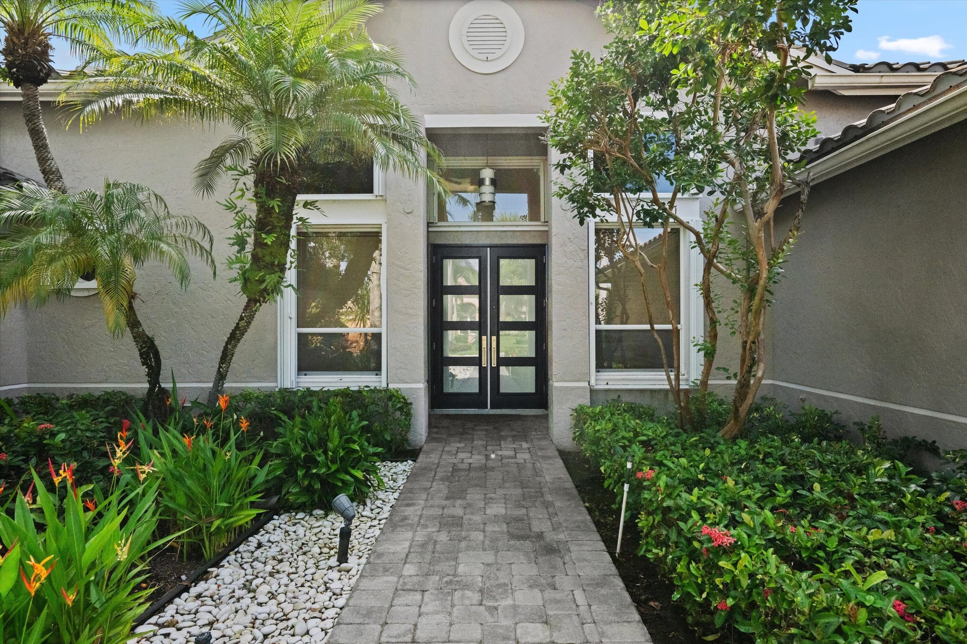 Residence photo 5
