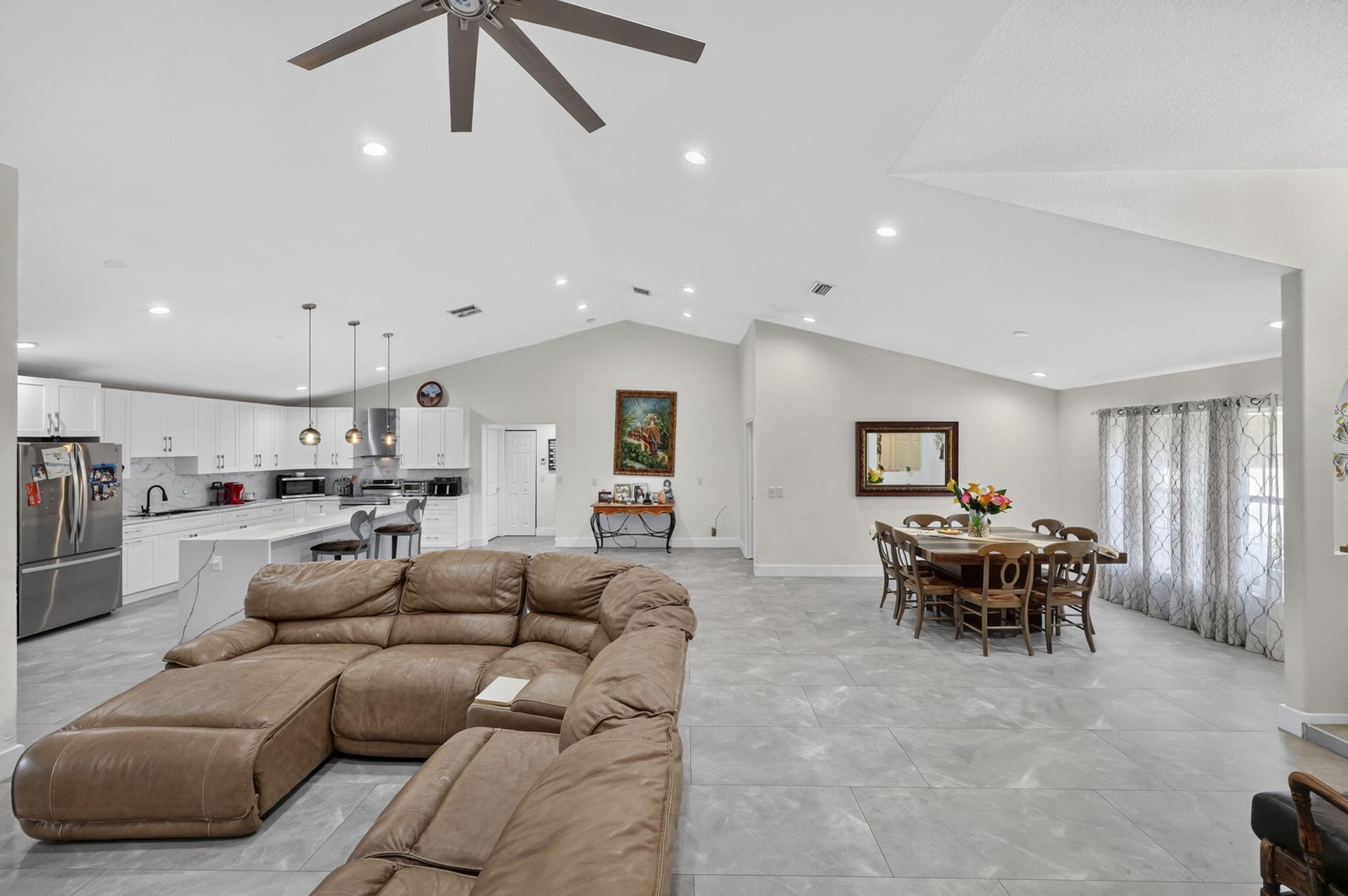 Residence photo 12
