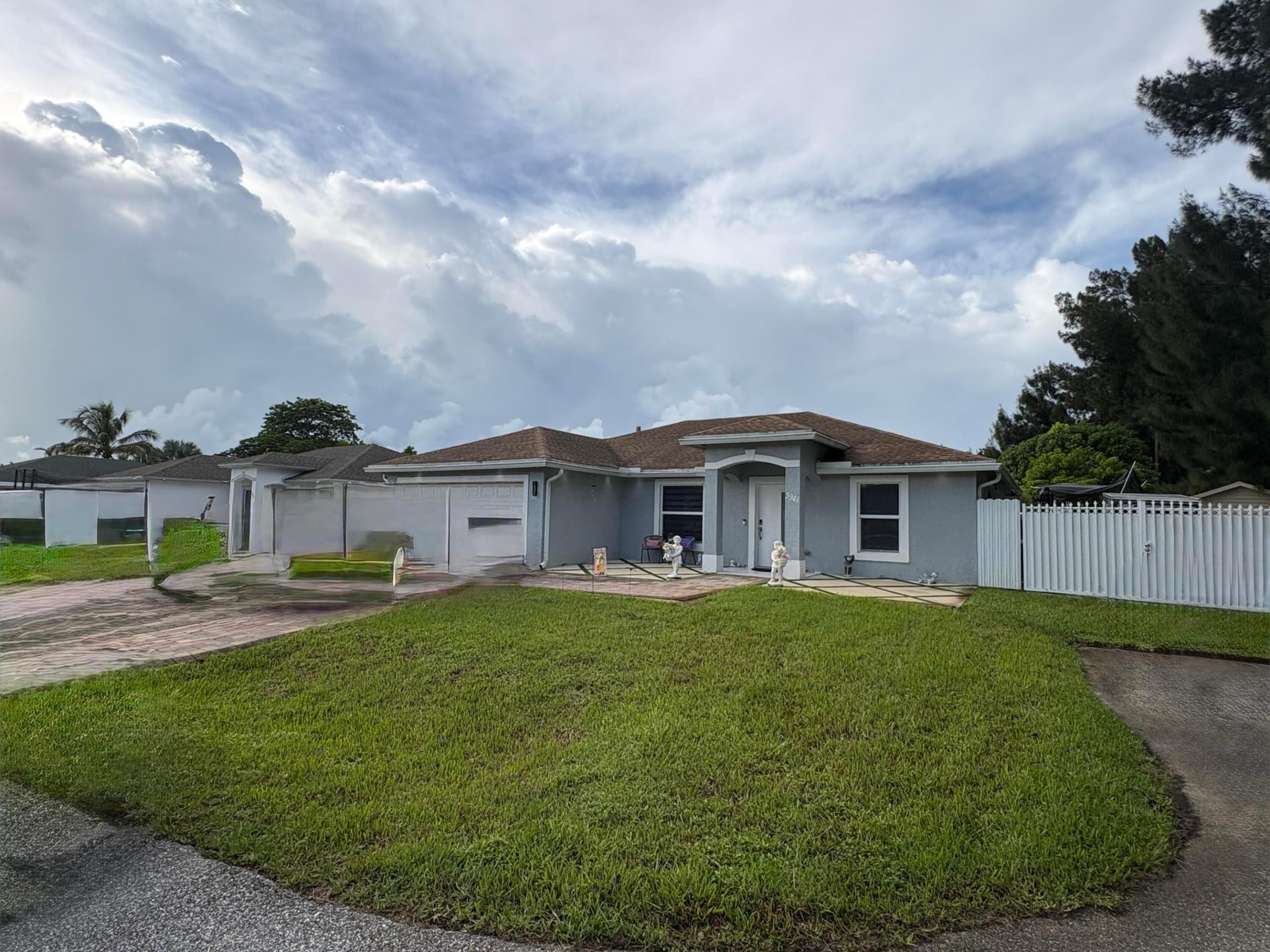 Residence photo 3