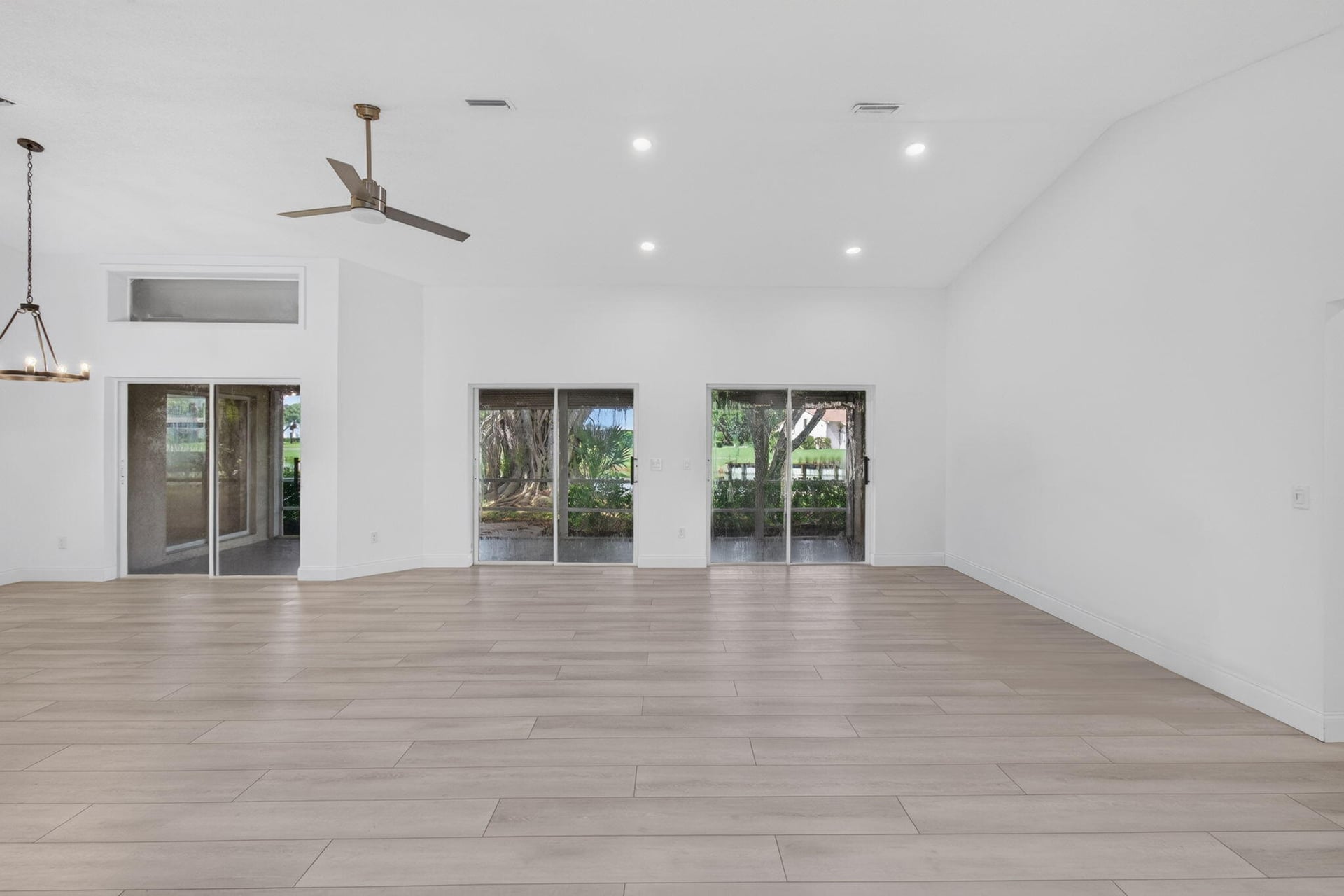  Residence photo 4