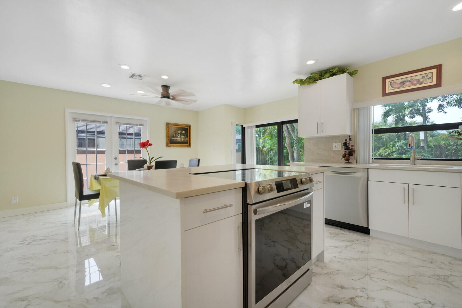 Residence photo 20