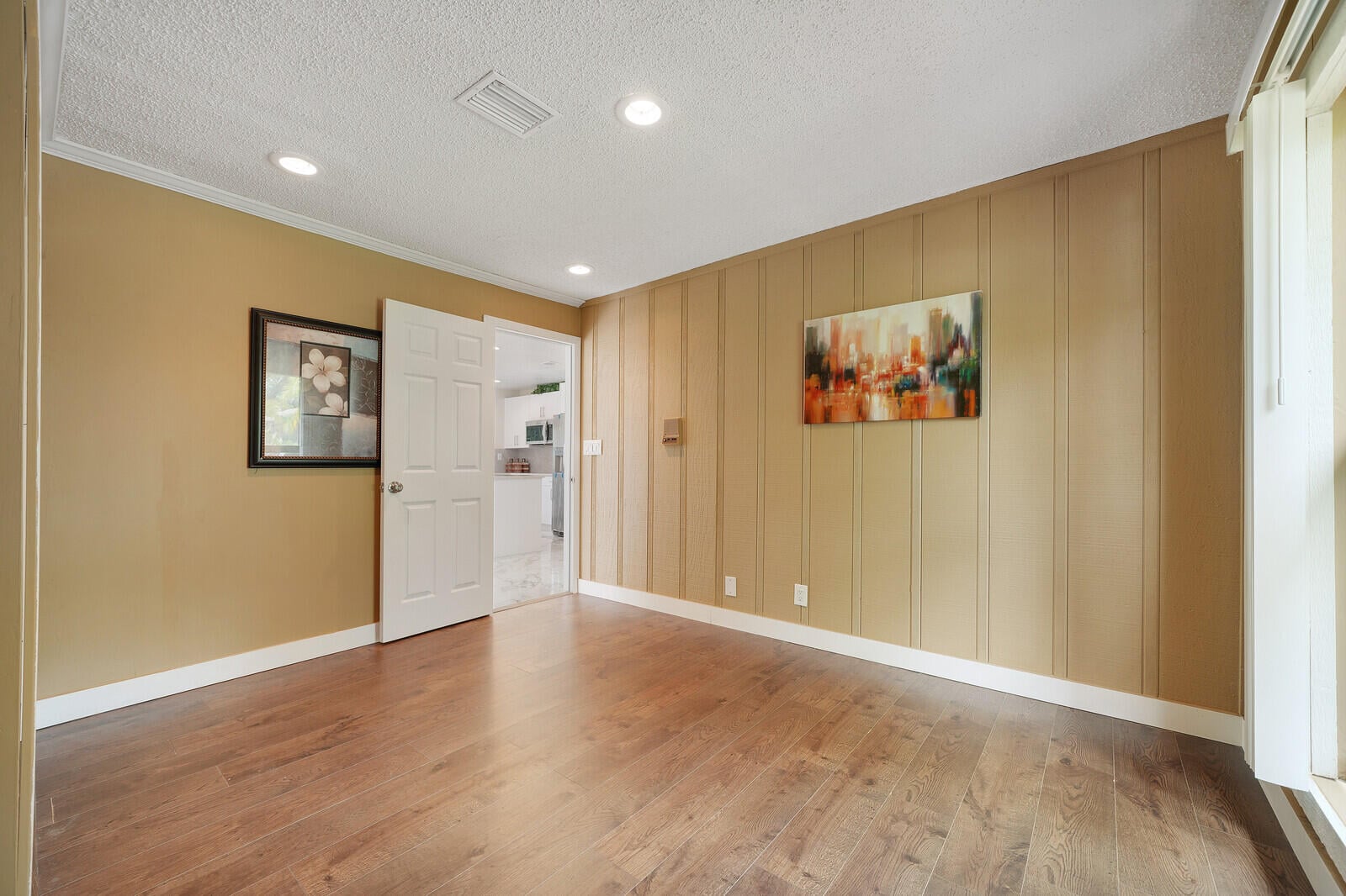Residence photo 25