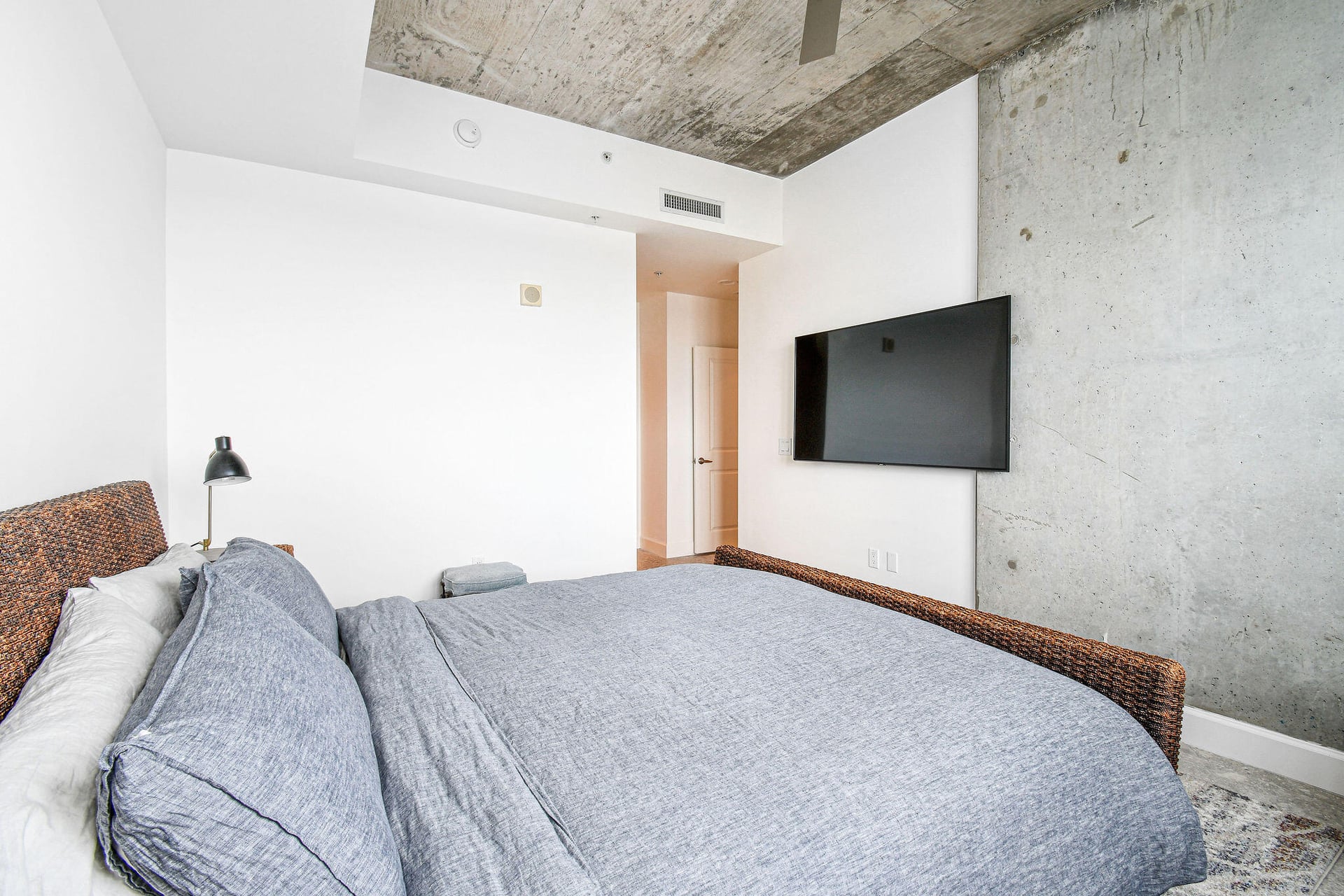 The Edge Unit 1512 photo 18