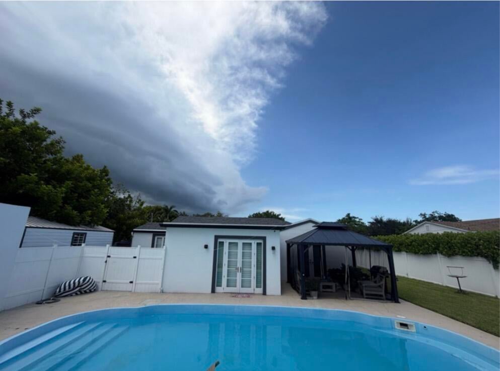 SoSo West Palm Beach Residence photo 2