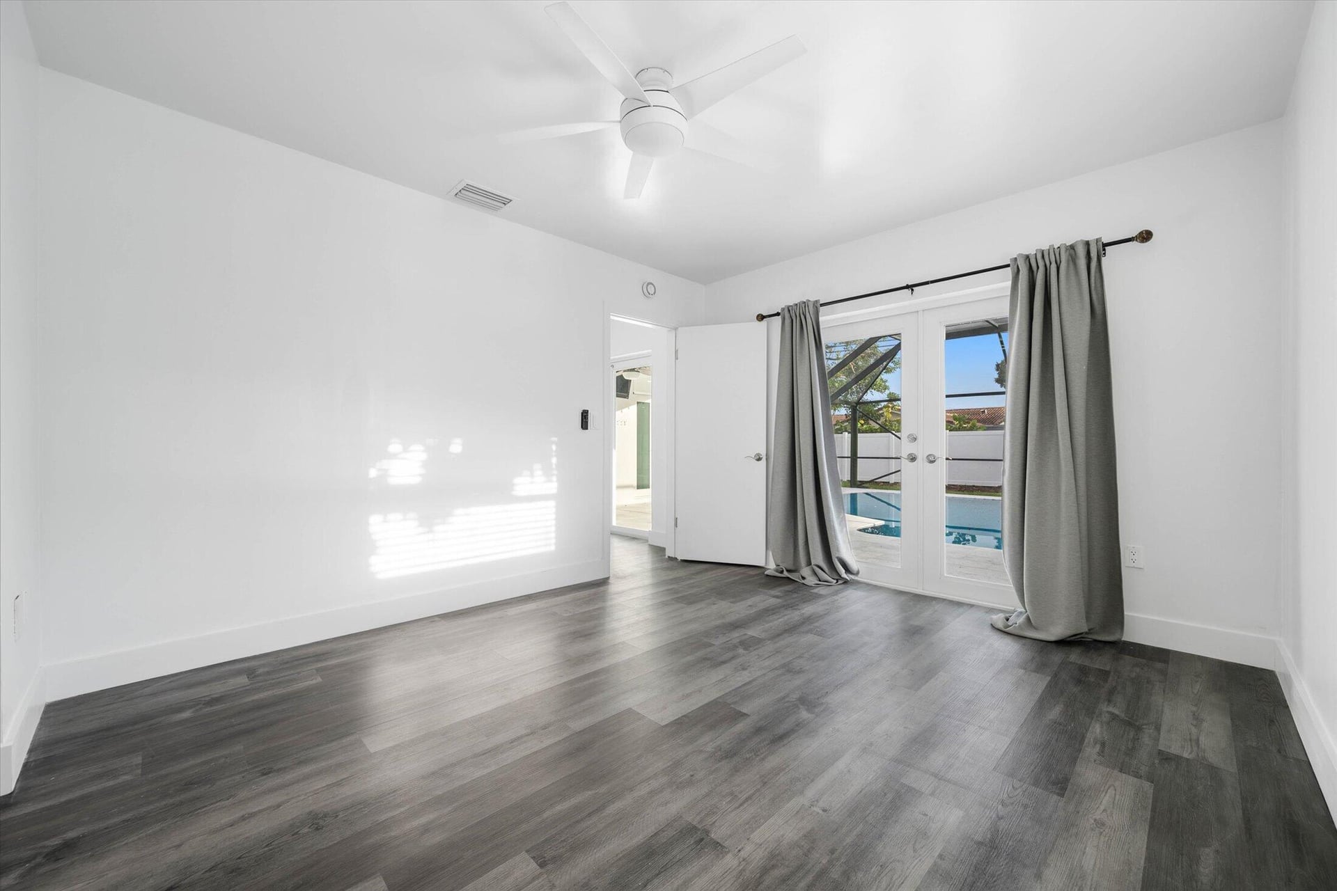 Residence photo 17