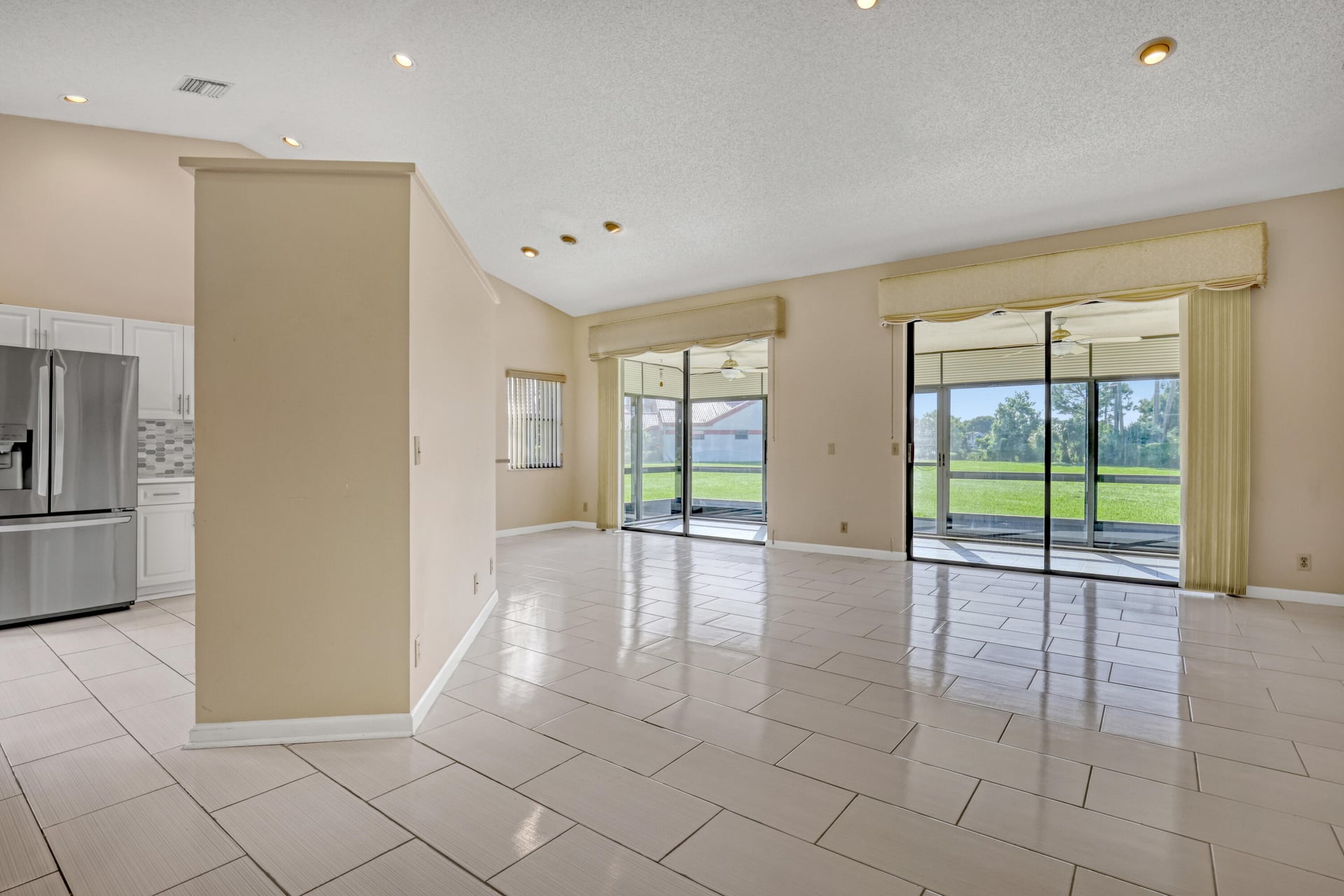  Residence photo 4