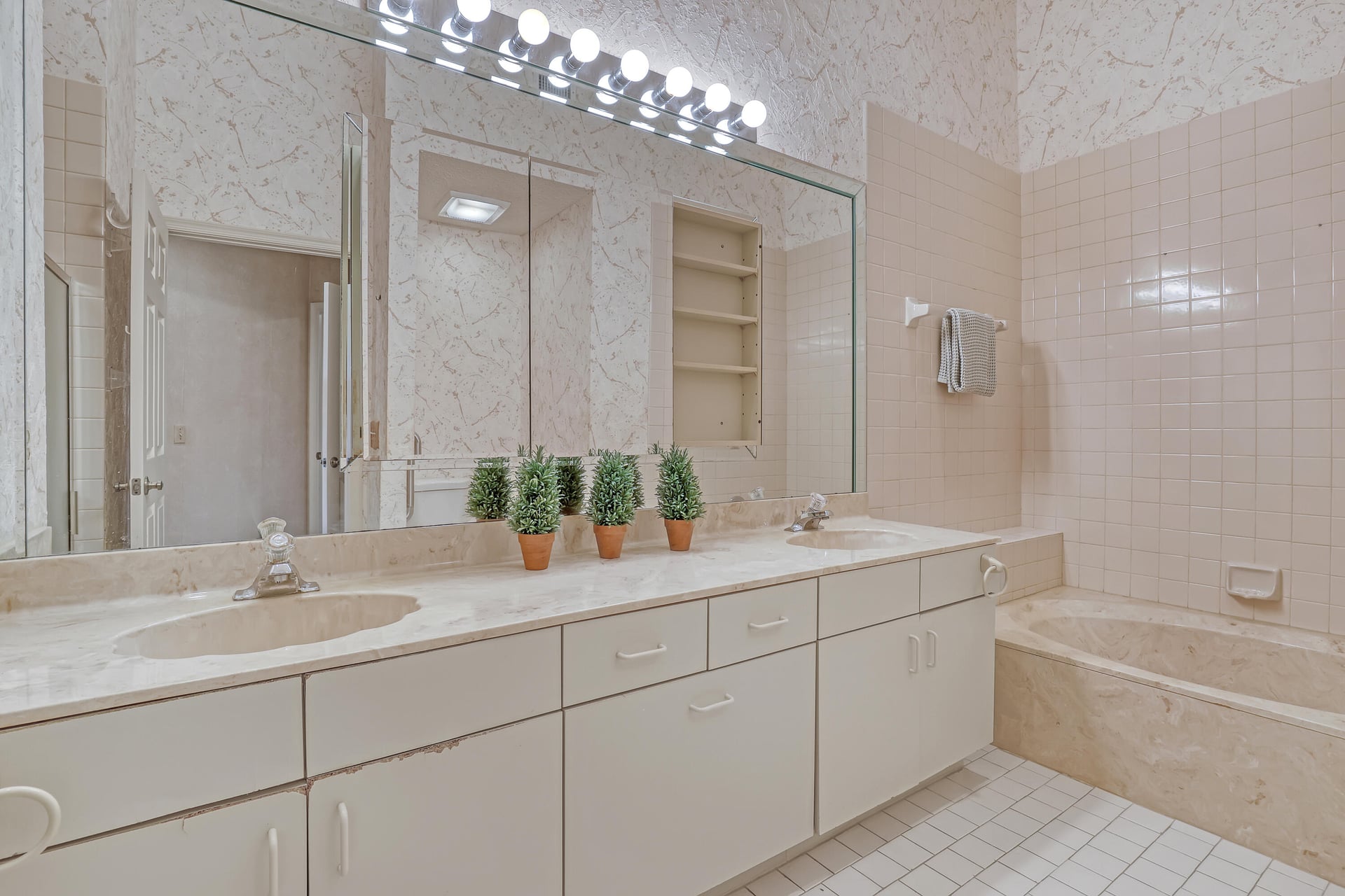  Residence photo 20