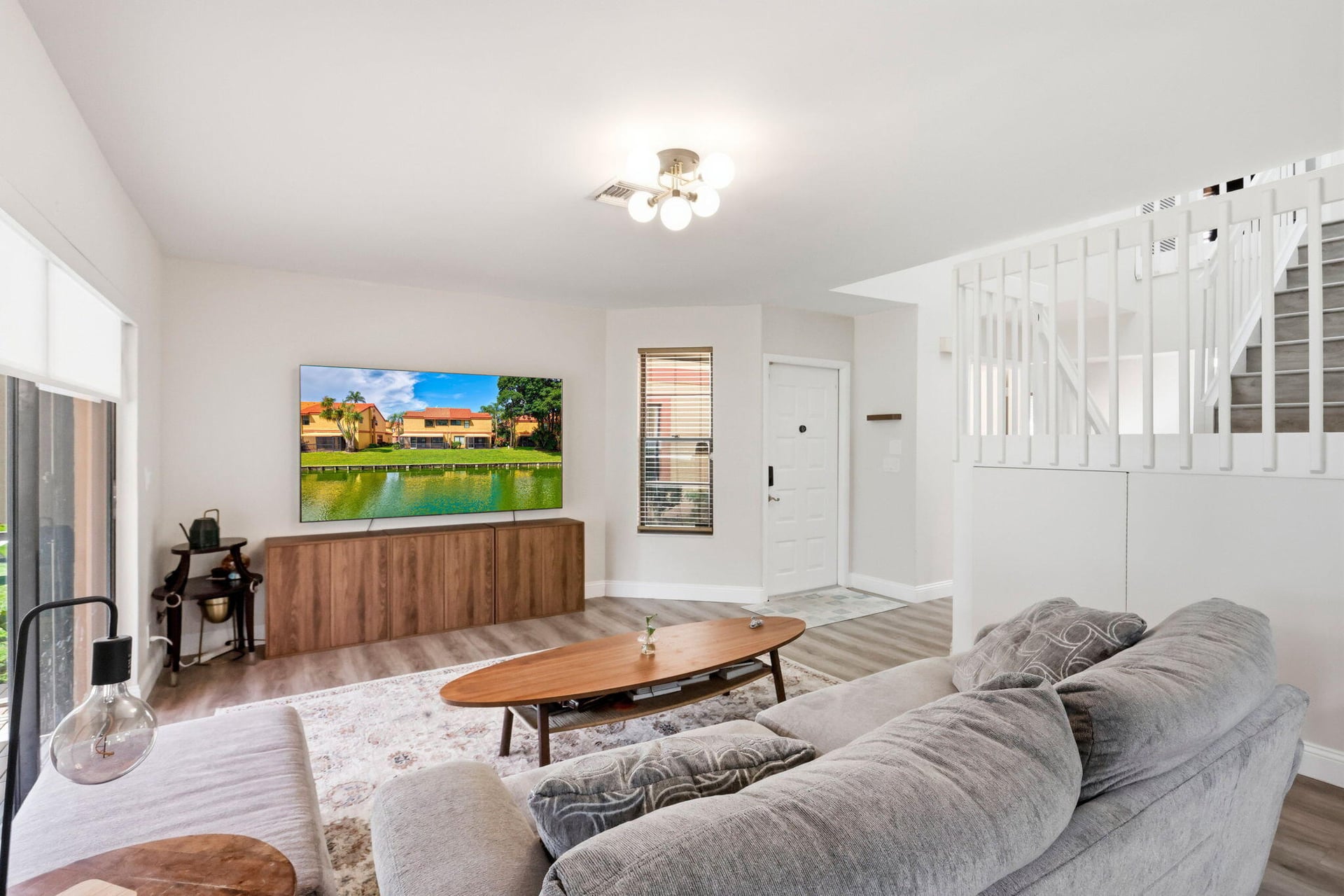 Residence photo 3