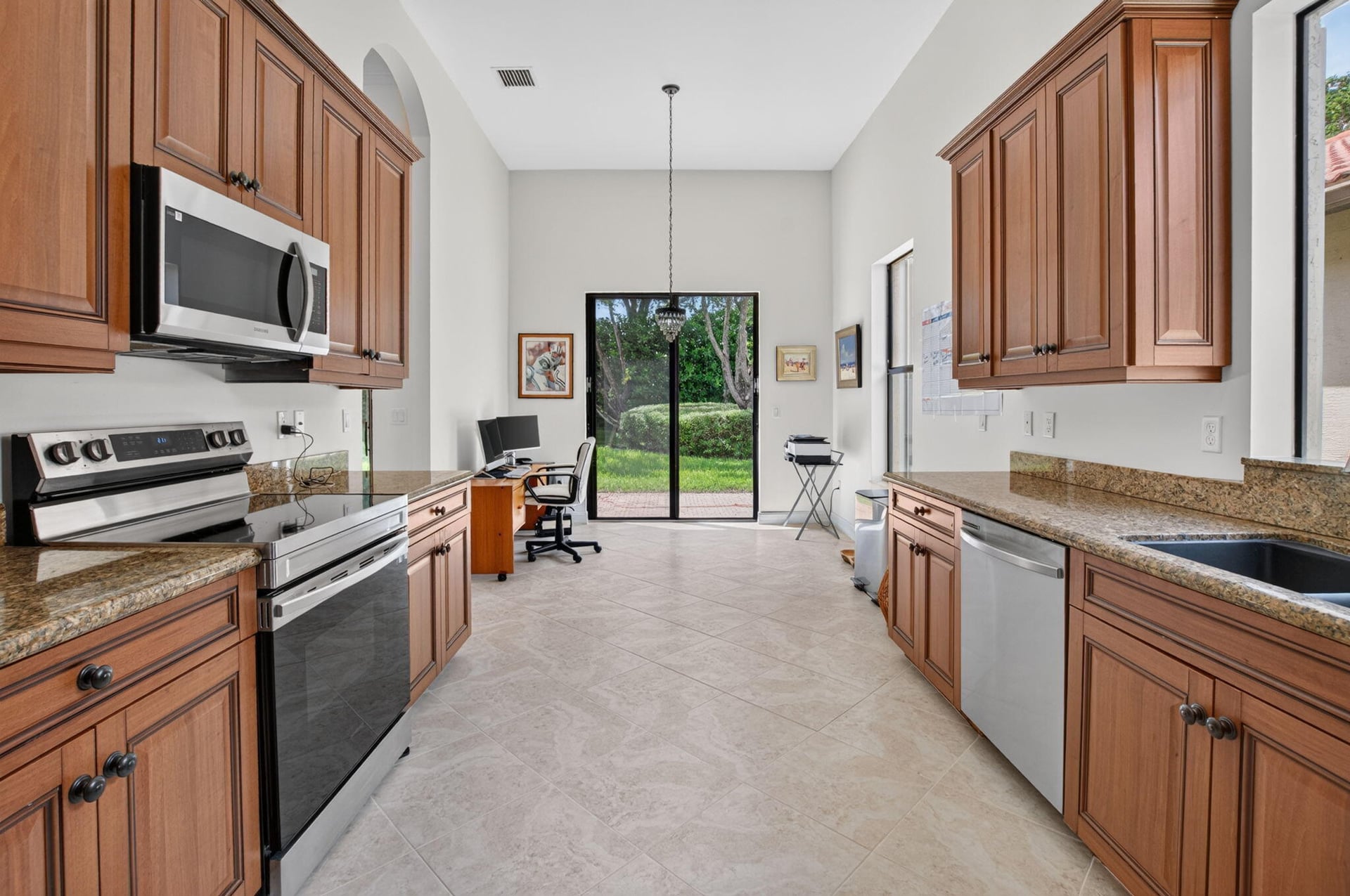  Residence photo 20