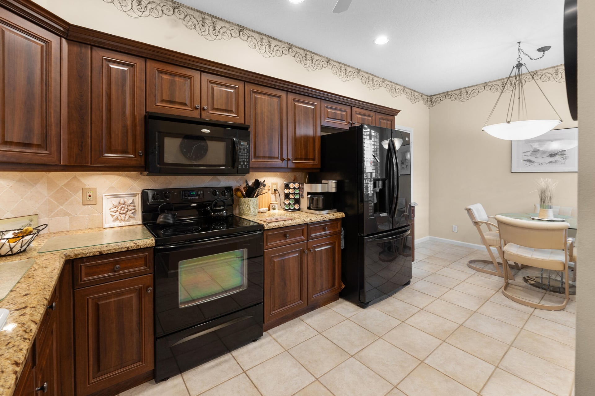  Residence photo 5