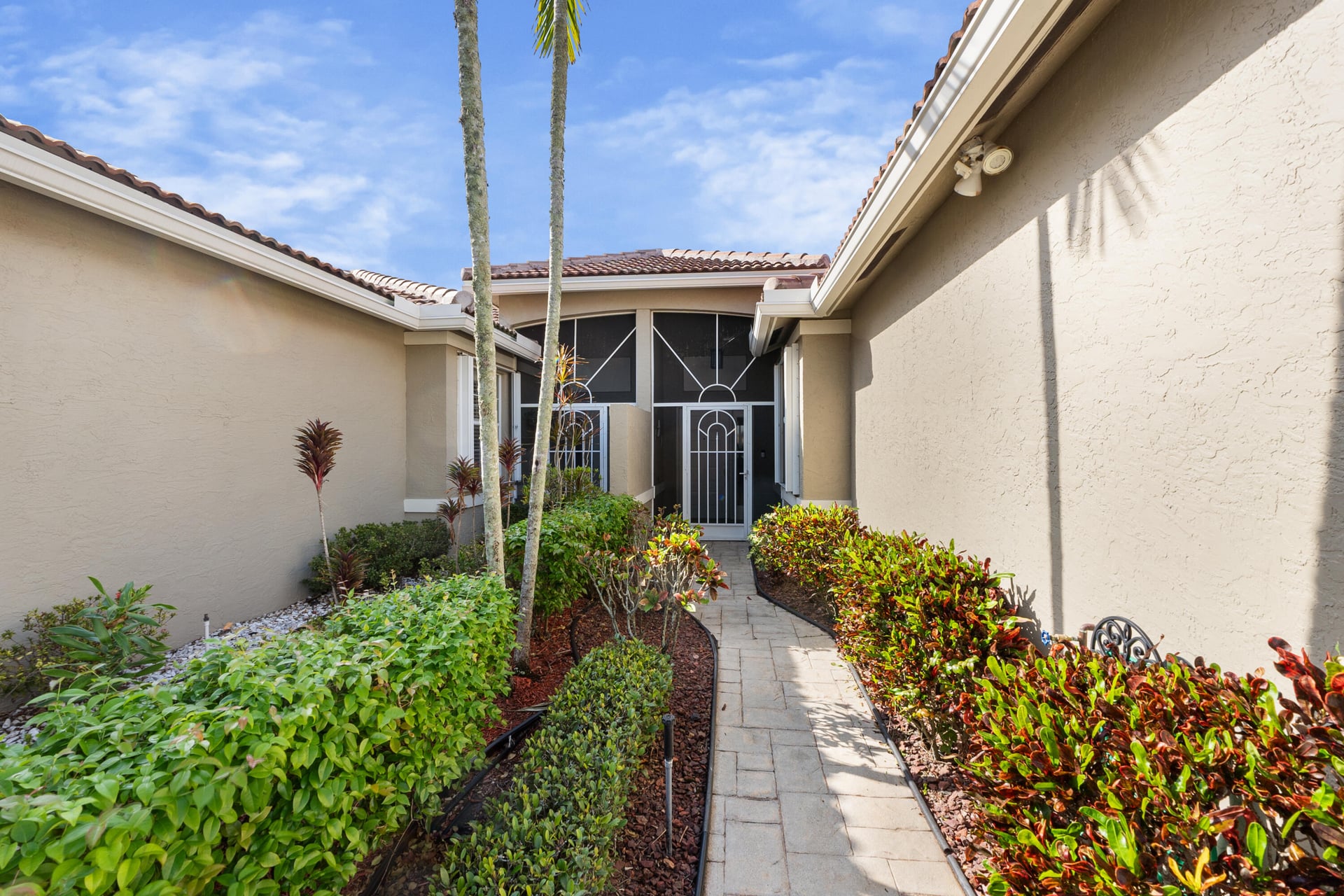  Residence photo 24