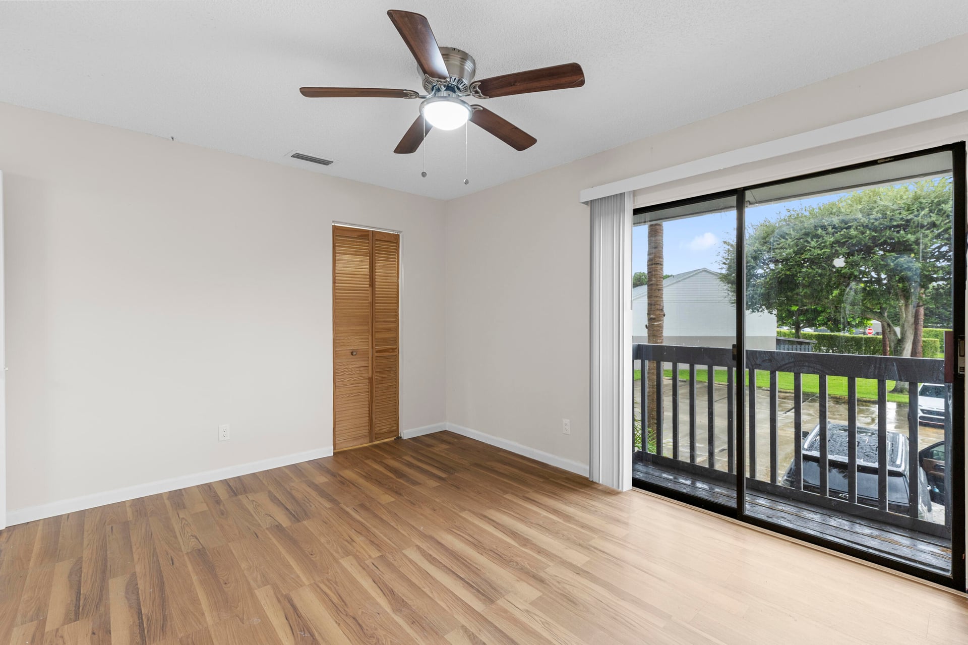 Residence photo 15