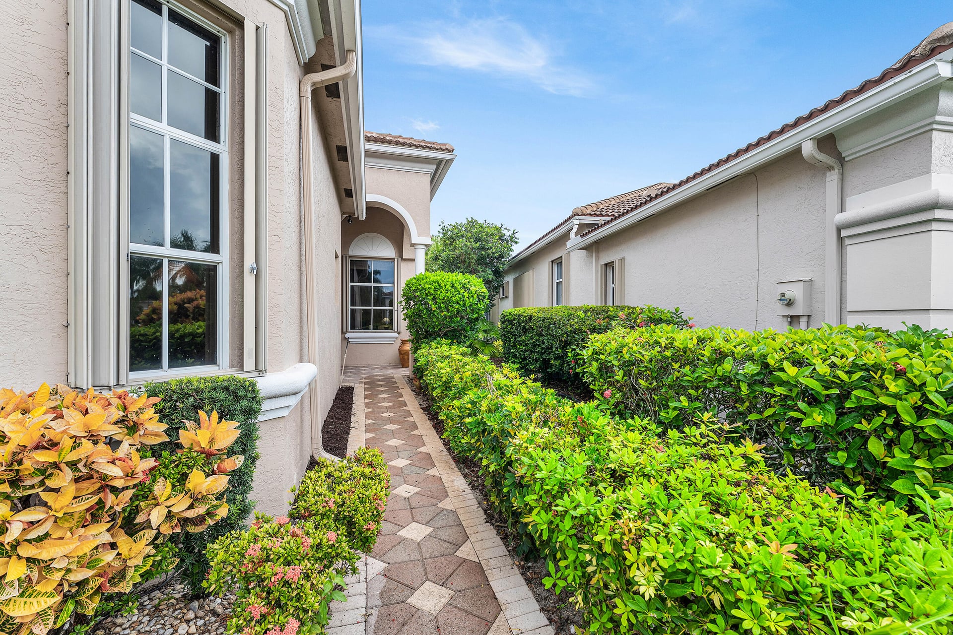  Residence photo 4