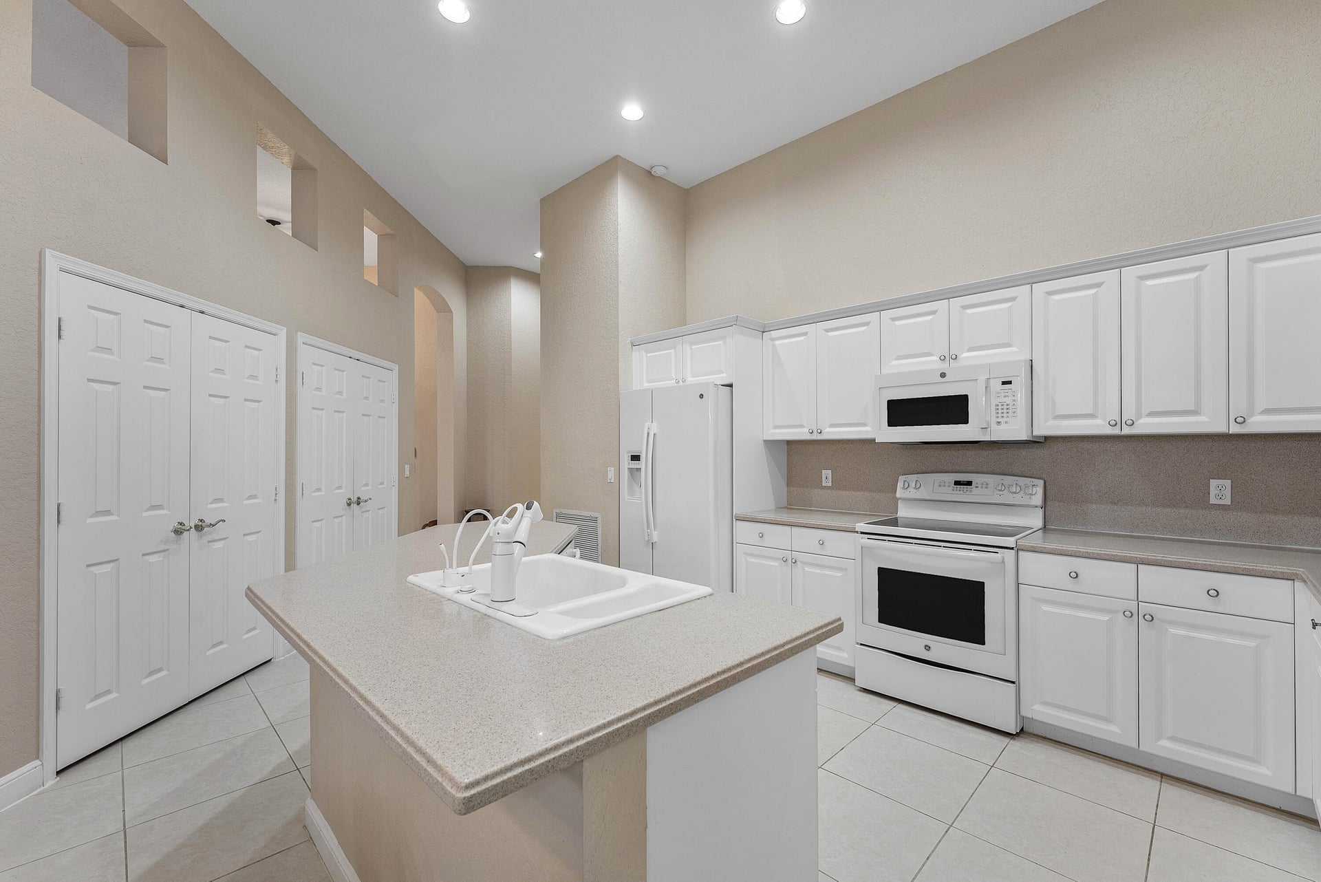  Residence photo 8