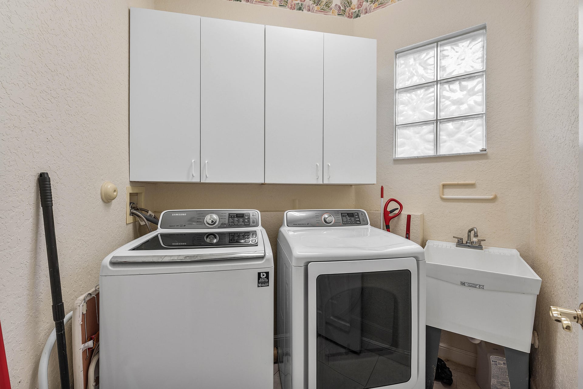  Residence photo 28