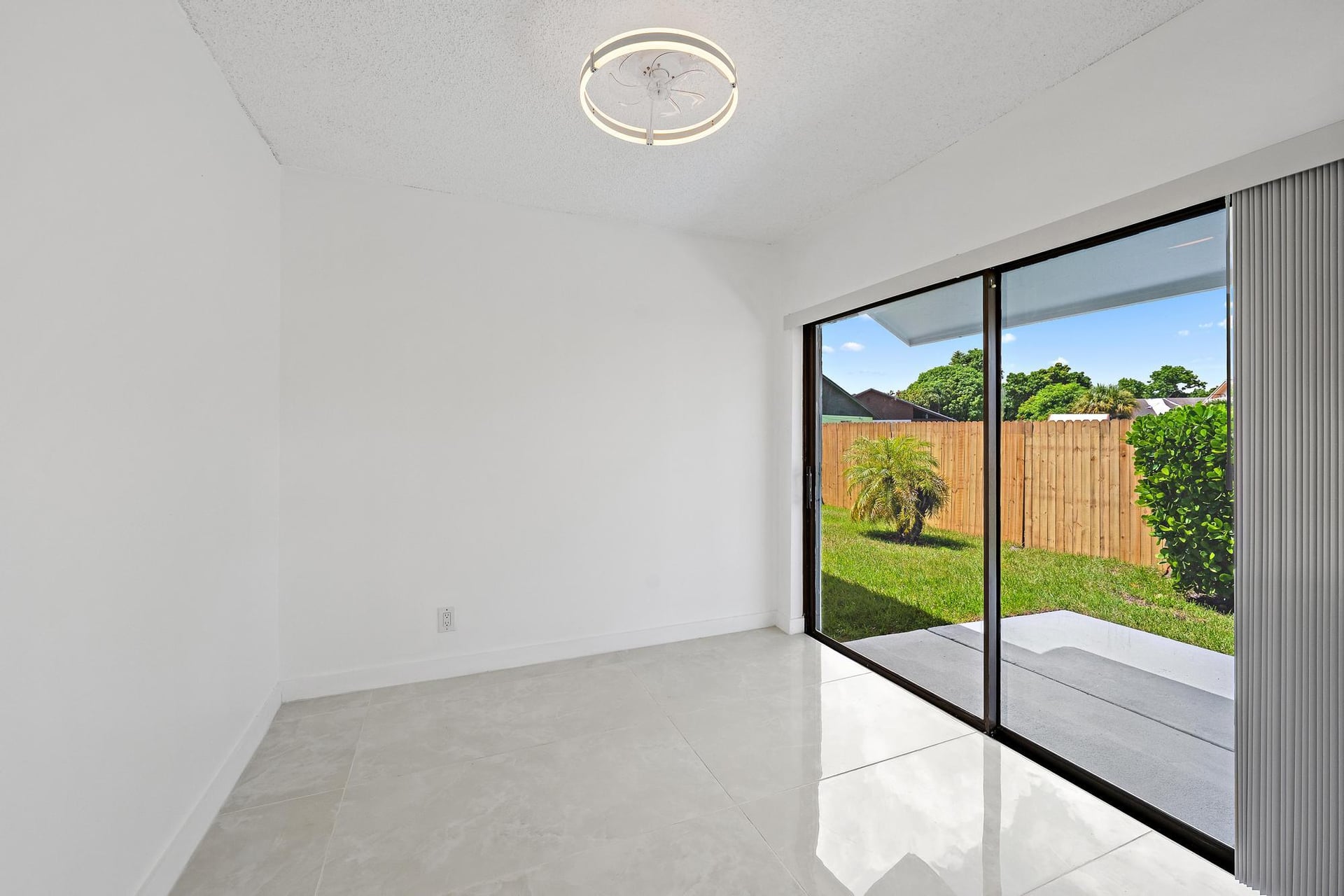  Residence photo 9
