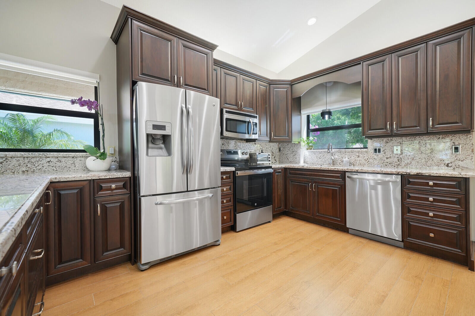 Residence photo 12