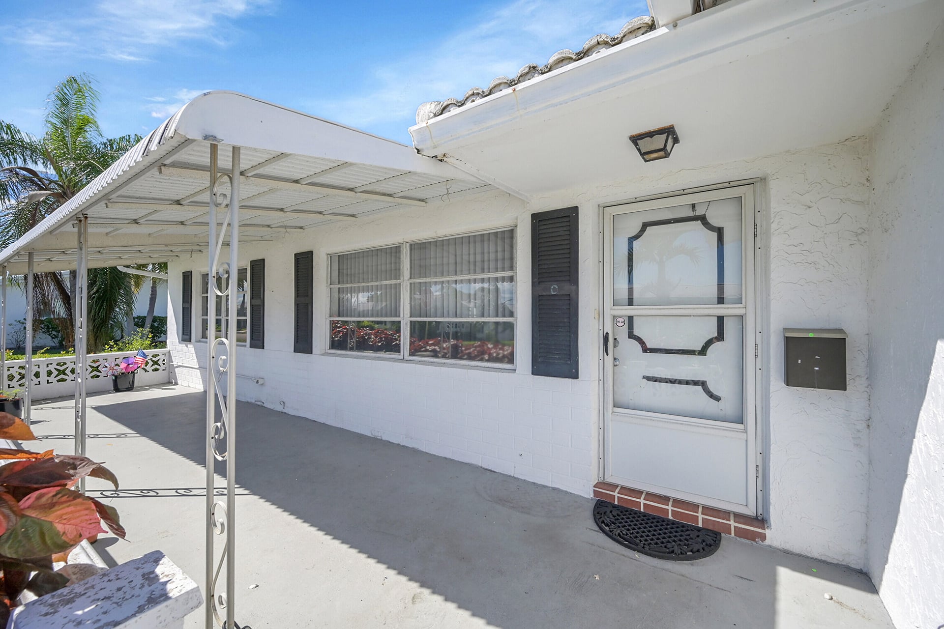 Residence photo 3